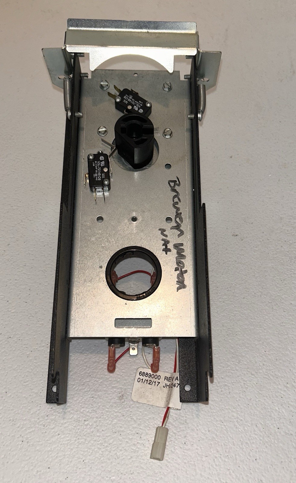 NATIONAL VENDORS 673,675,677 BREWER DRIVE MOTOR