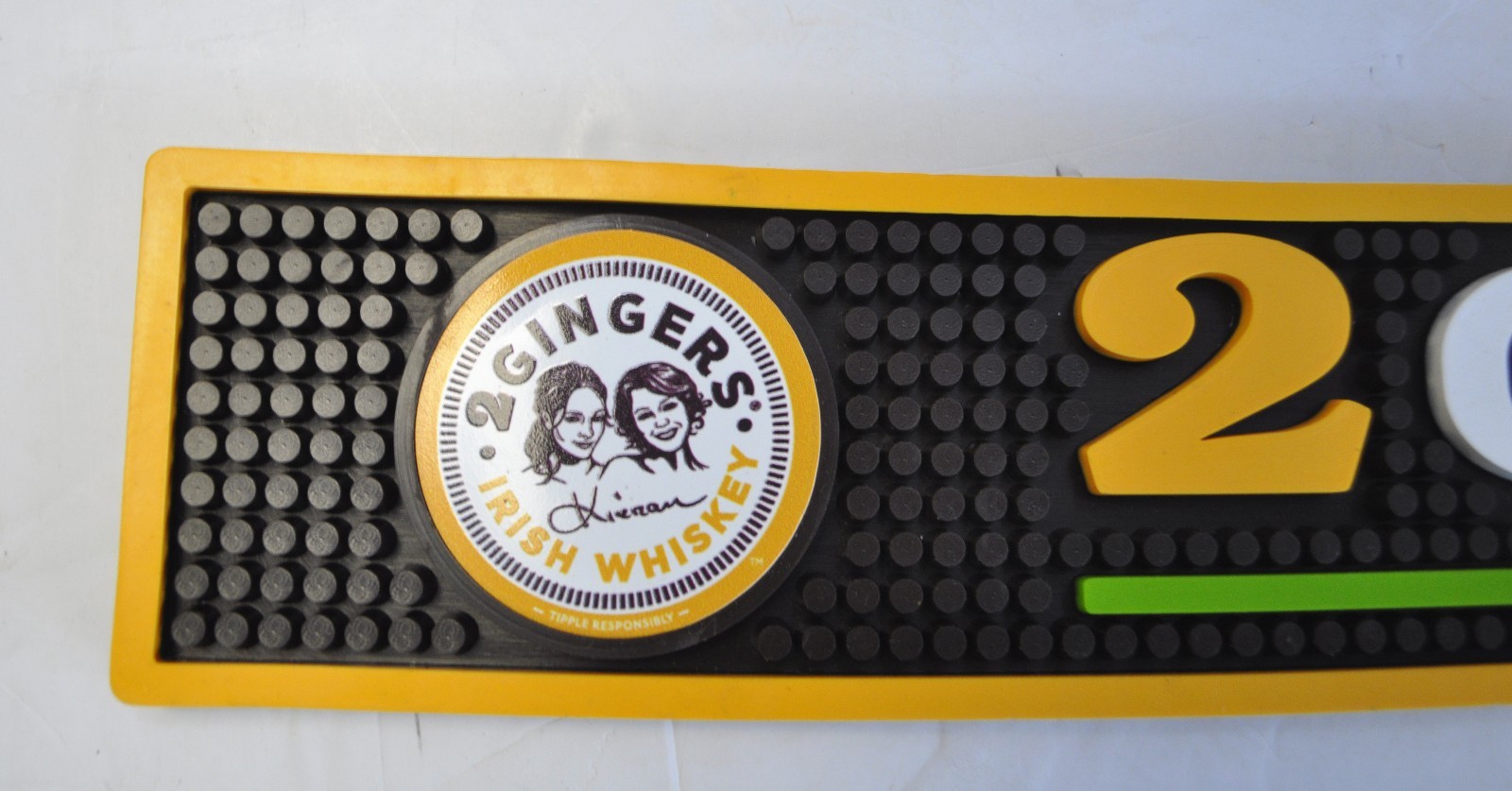 2-Gingers Irish Whiskey Rubber Black/Yellow Bar Alcohol Spill Drip Mat NEW