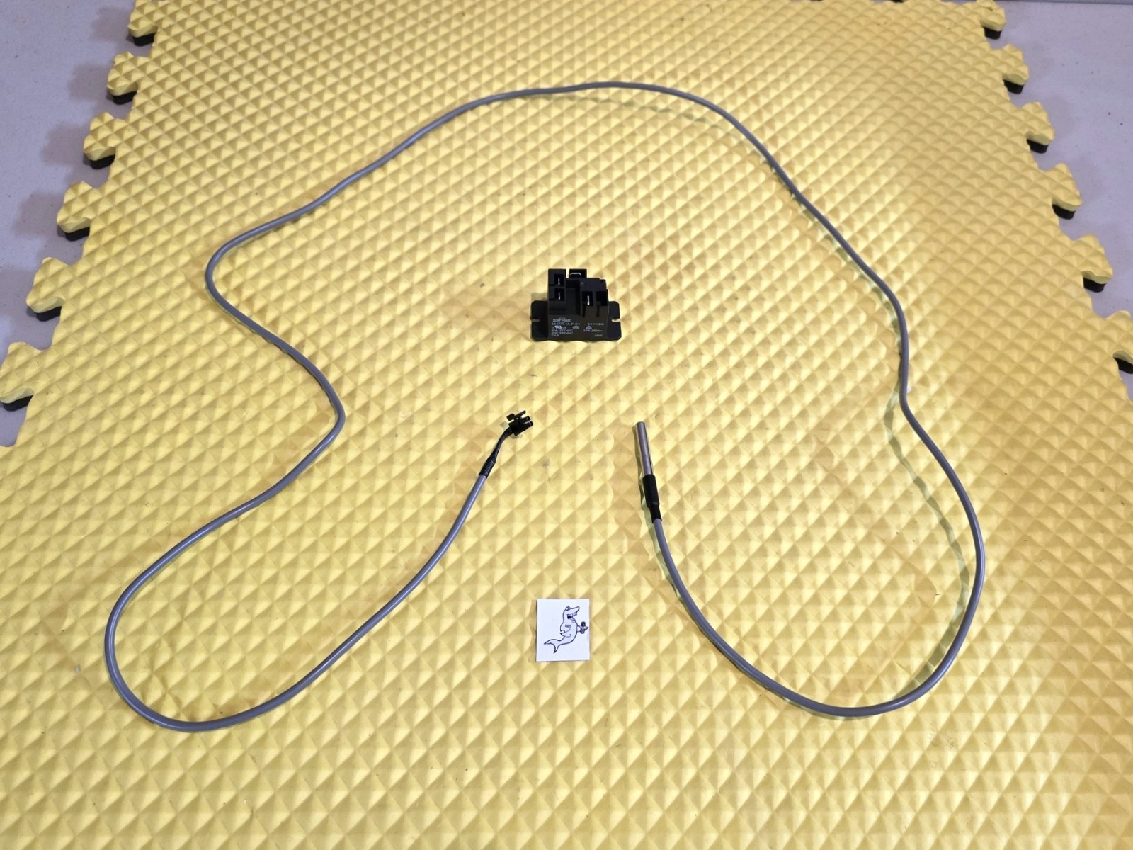 AMS 35 / 39 SENSIT 2- 3 SNACK/COMBO MACHINE TEMPERATURE SENSOR & CHILLER RELAY