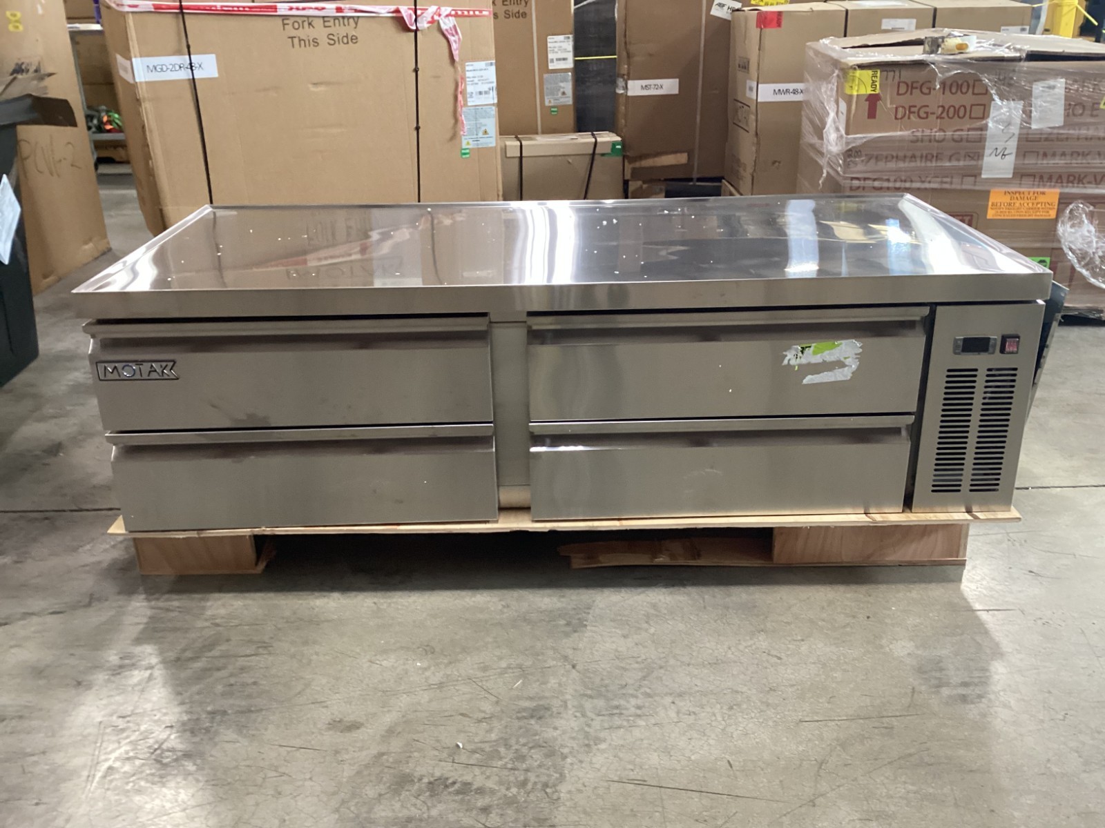 |4934| MoTak MCBR72-D-X 72 3/8″ Chef Base w/ (4) Drawers – 115v