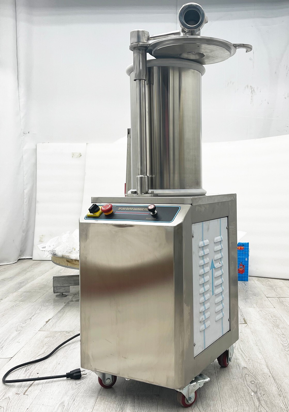 Commercial Hydraulic Sausage Stuffer Filler Stainless Steel 110V 1100W 26L