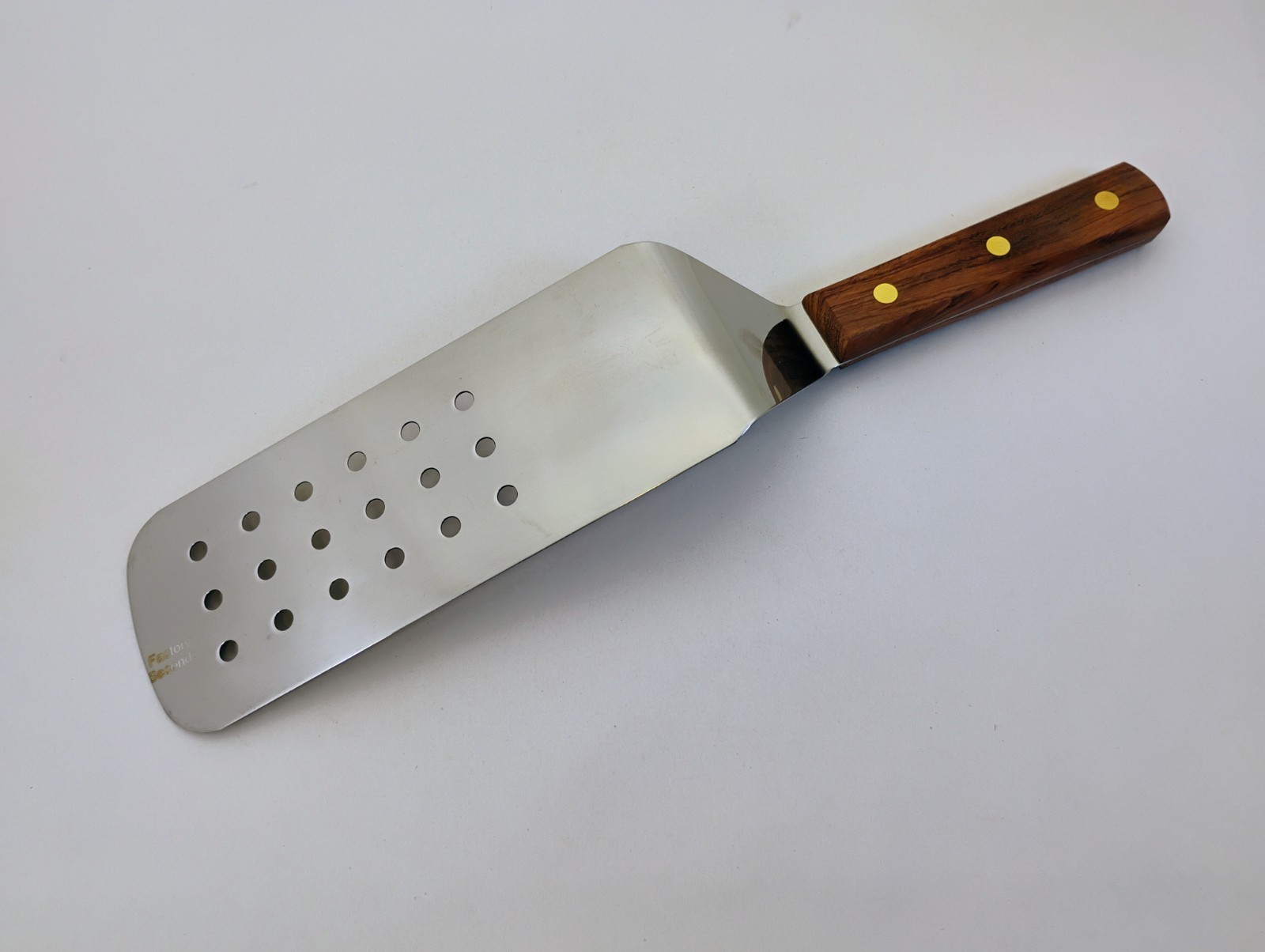 Dexter USA 8X3 Perforated Spatula Turner Stainless Wood Handle PS8698 Factory2nd