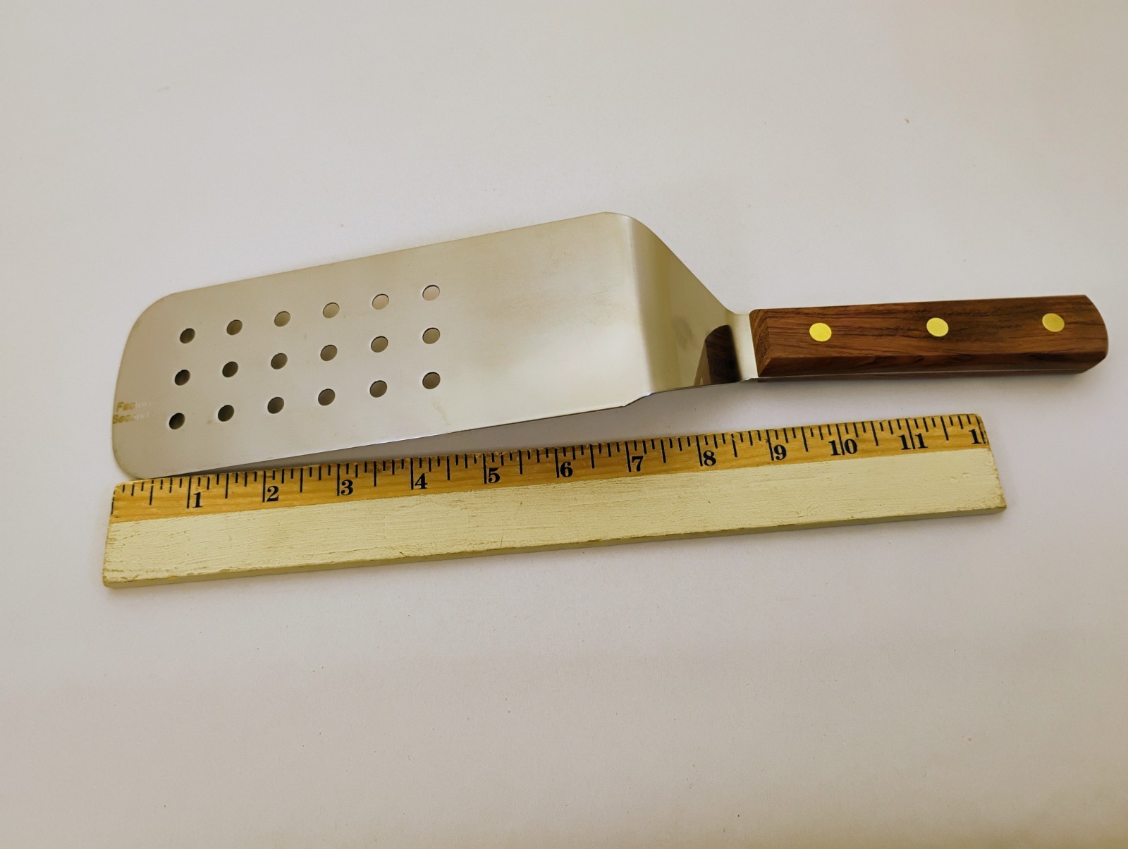 Dexter USA 8X3 Perforated Spatula Turner Stainless Wood Handle PS8698 Factory2nd