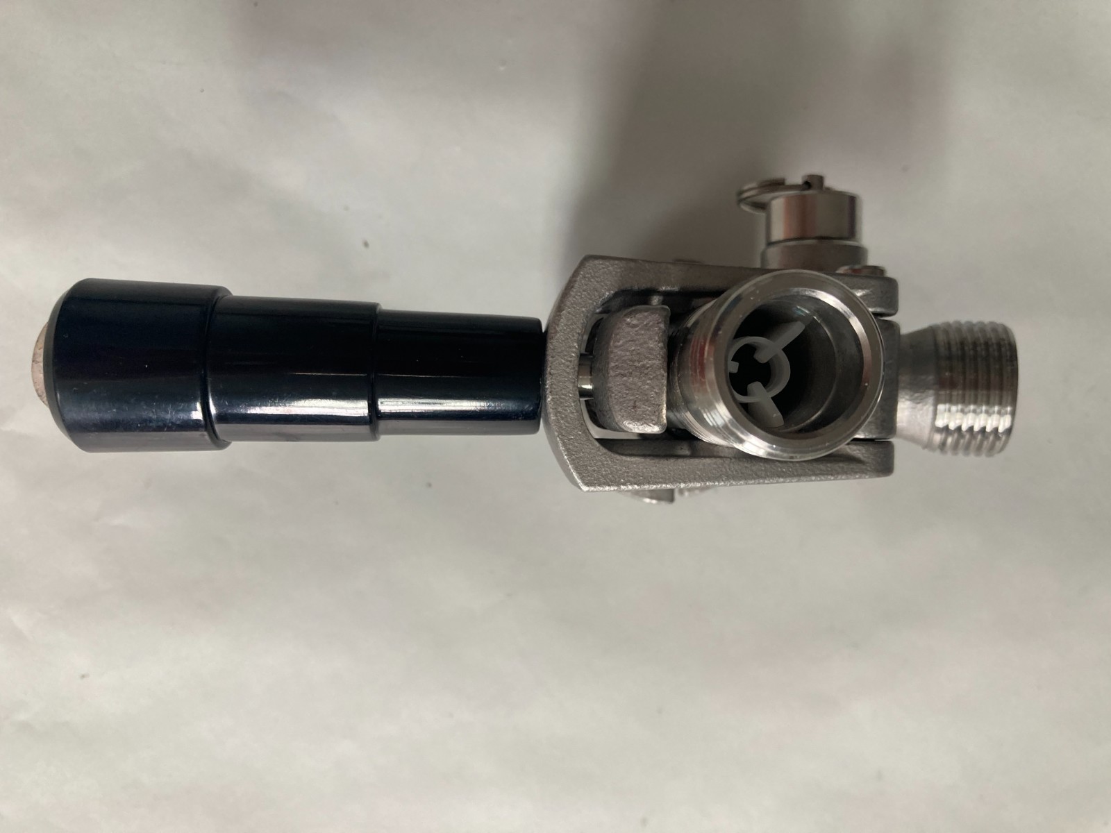 Kegco D Standard Keg Tap Coupler KC KT85D-L w/ Black Lever sell for parts