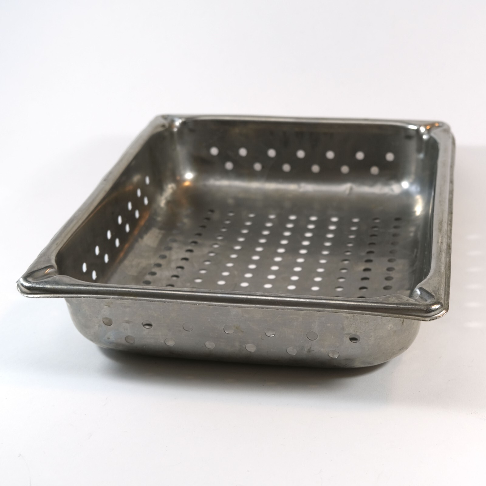 Vollrath 30222 Super Pan V Half Size x 2.5 D Perforated Food Pan