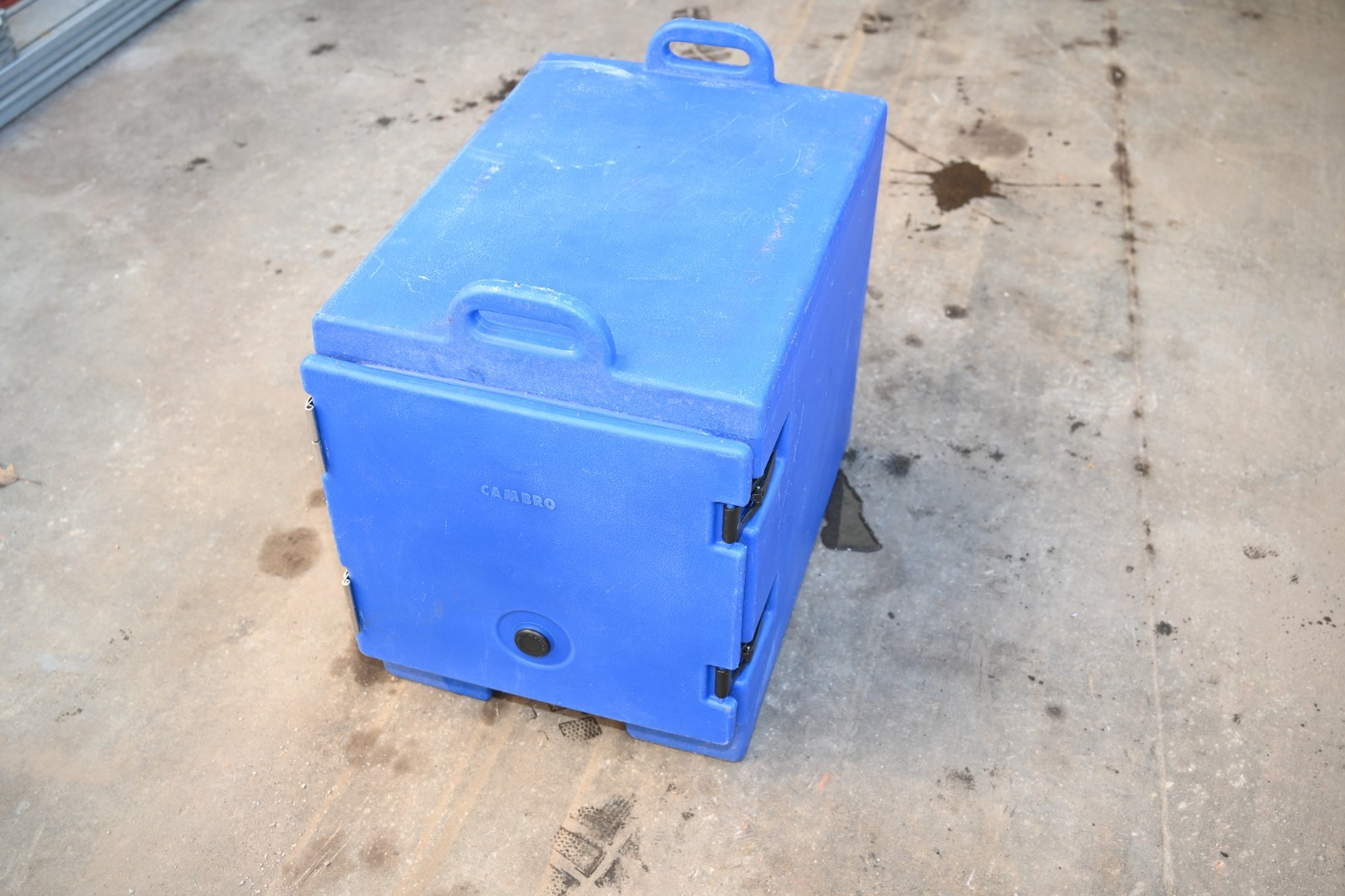 Carlisle PC300N03 Cateraide Insulated Food Container 5 Pan Capacity- Black