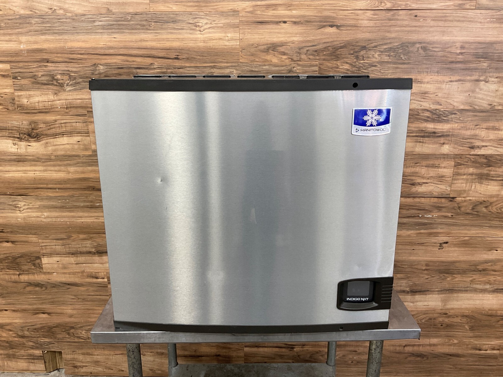 2018 Manitowoc IDF0900A-261 Air Cooled Ice Head, 208-230V/1ph – 30×24.5×26.5″