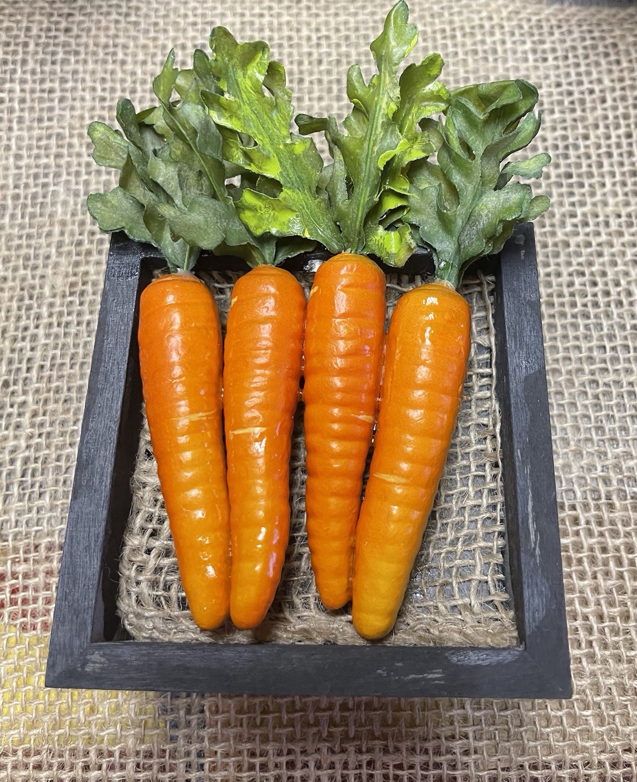 PRIMITIVE FARMHOUSE KITCHEN DECOR MINI VEGETABLES IN FARM MARKET CRATE CARROTS