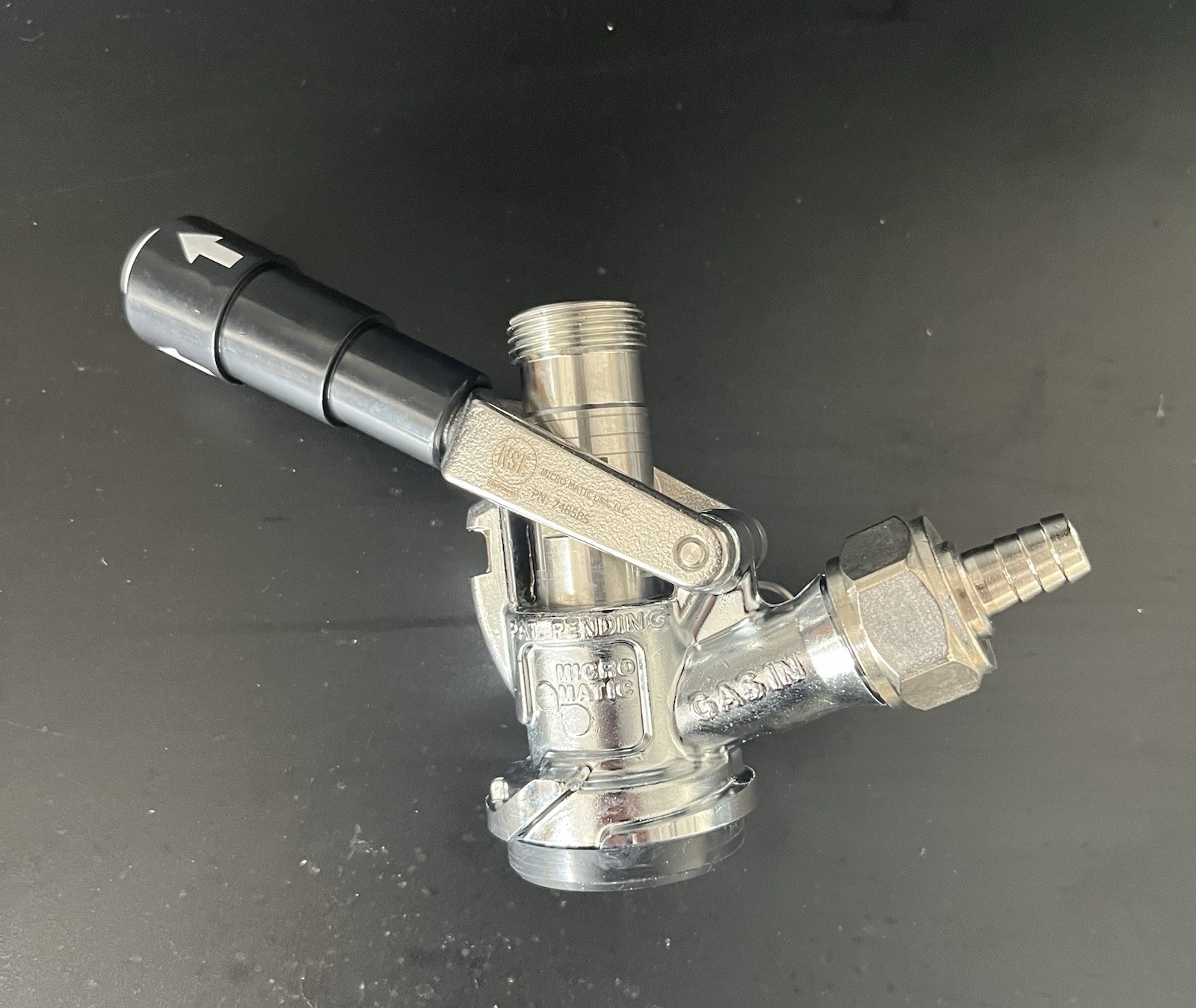 Keg coupler Black Handle D System Model 7485BS