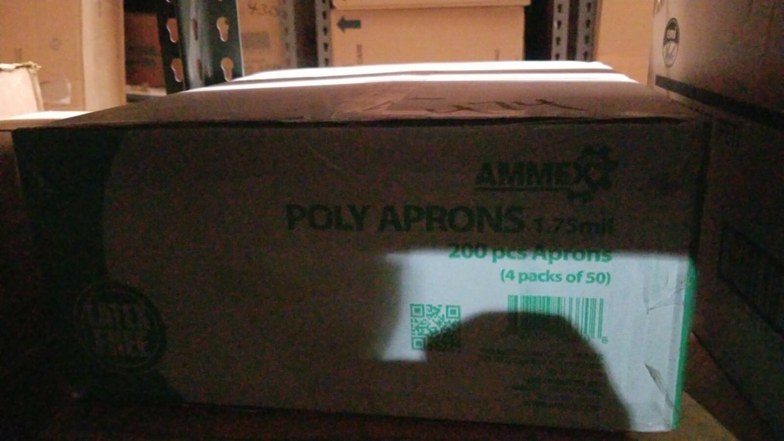 AMMEX Disposable Poly Aprons 1.75 Mil 28 x 36.5 200 PCS APRONS (4 PACKS OF 50 )