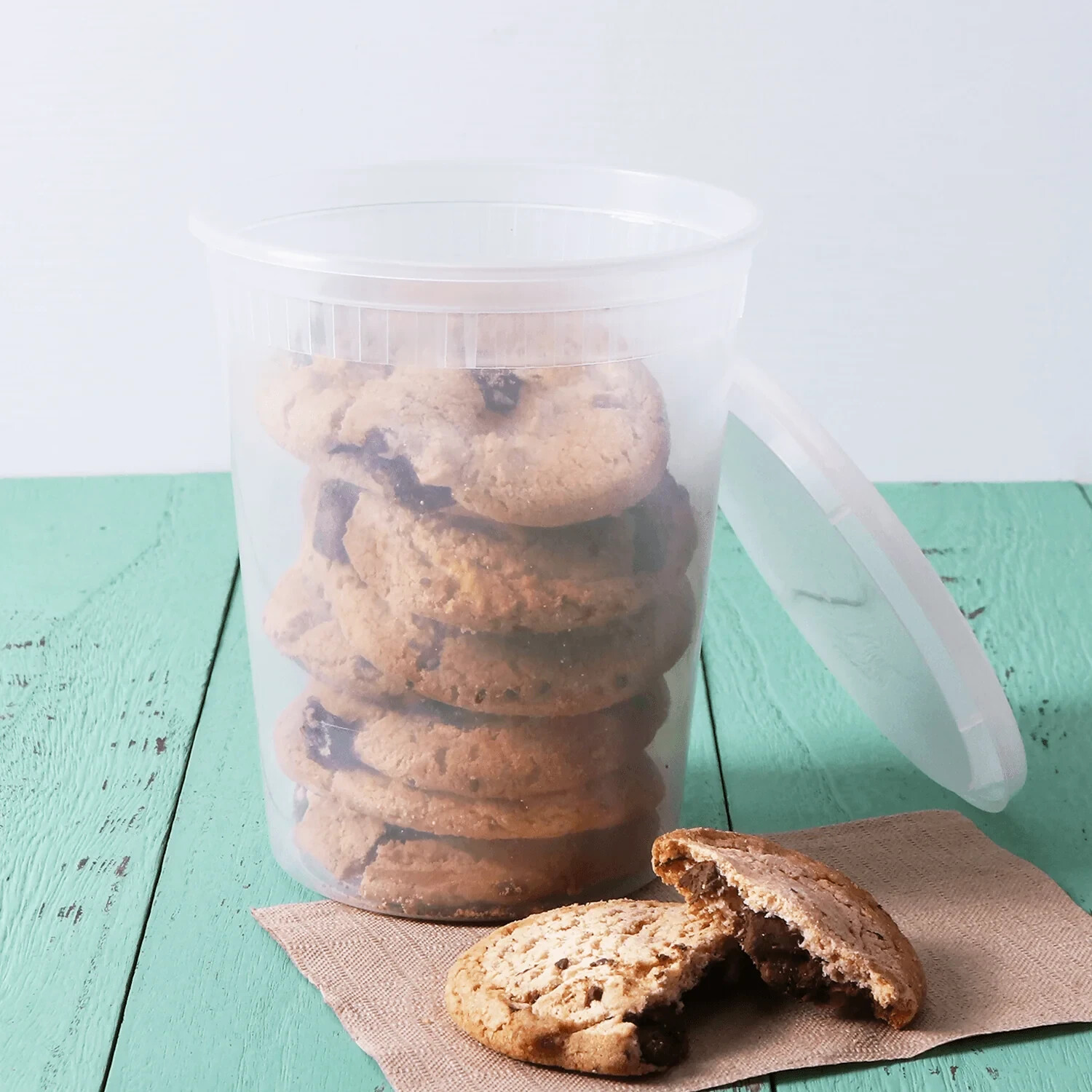 Karat 32oz PP Plastic Injection Molded Deli Containers & Lids – 240 ct,