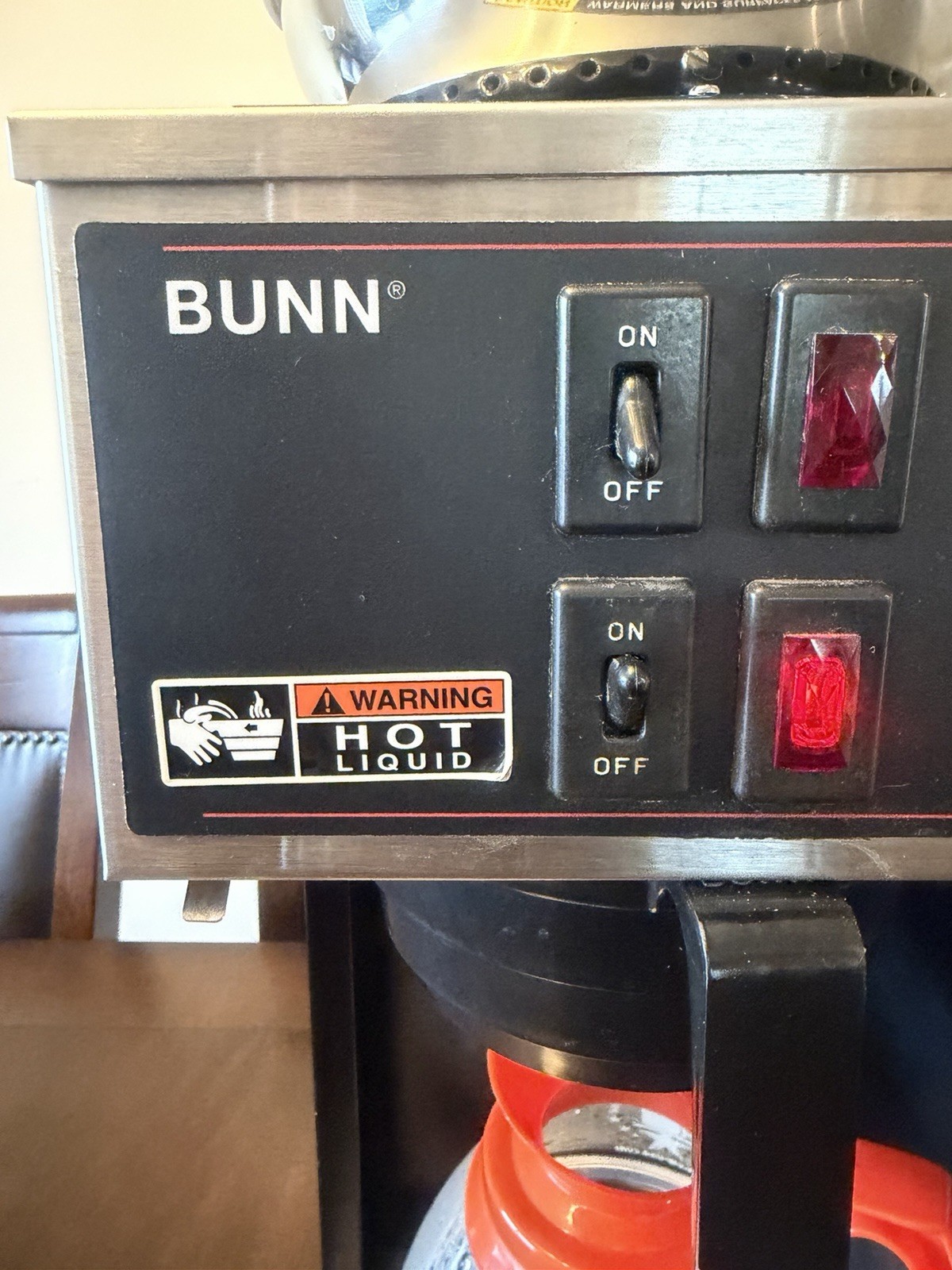 BUNN VPS 0048854 – 12 Cup Pourover Commercial Coffee Maker – 3 Warming Stations.