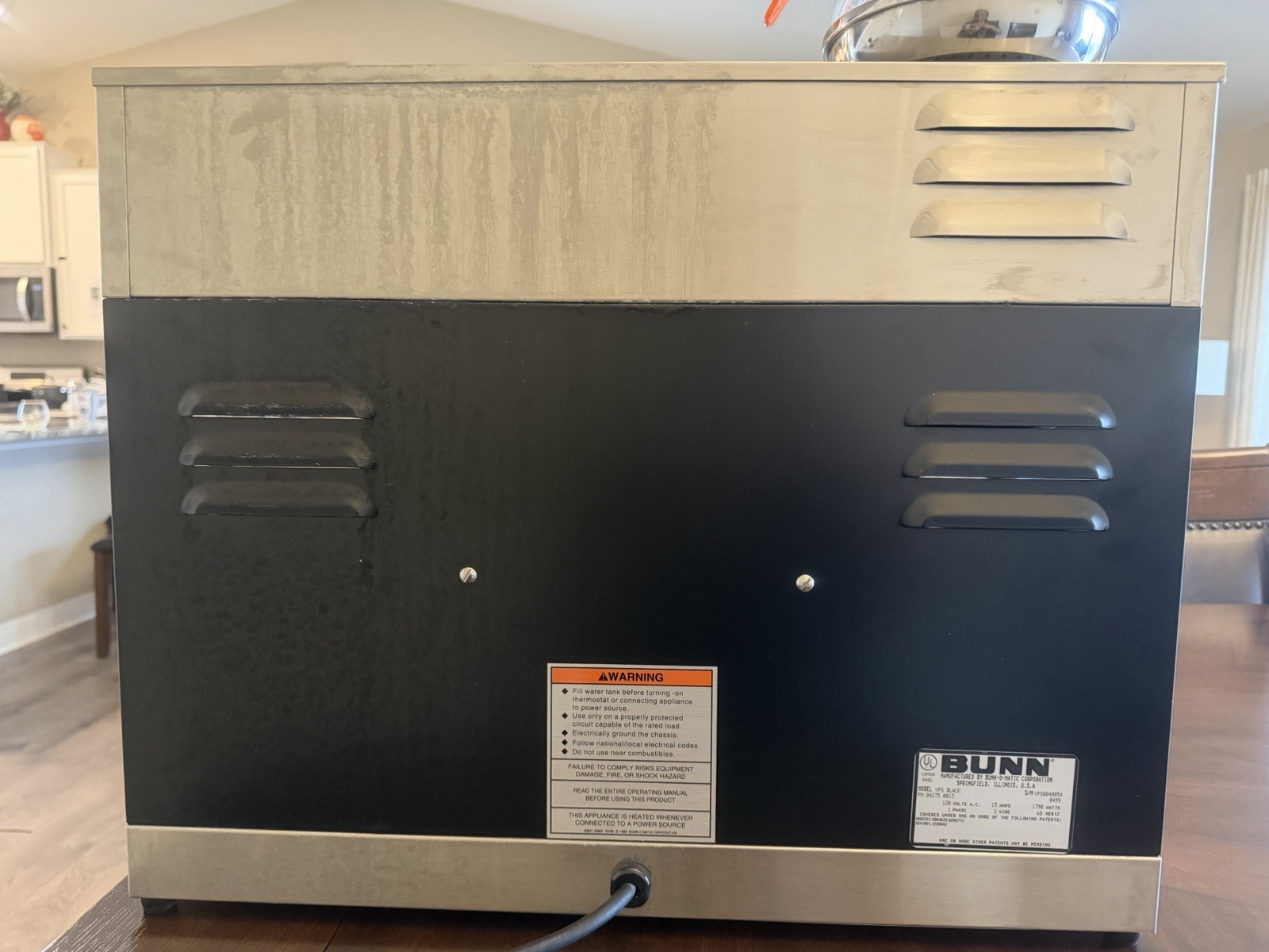 BUNN VPS 0048854 – 12 Cup Pourover Commercial Coffee Maker – 3 Warming Stations.