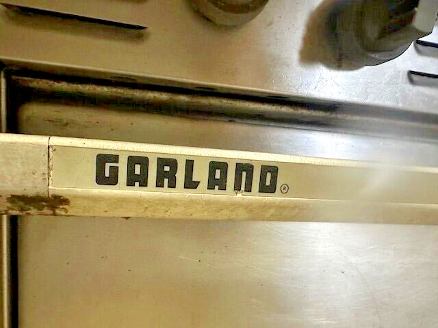 GARLAND M48R STAINLESS STEEL COMMERCIAL GRIDDLE W/ STANDARD OVEN BASE ON CASTERS