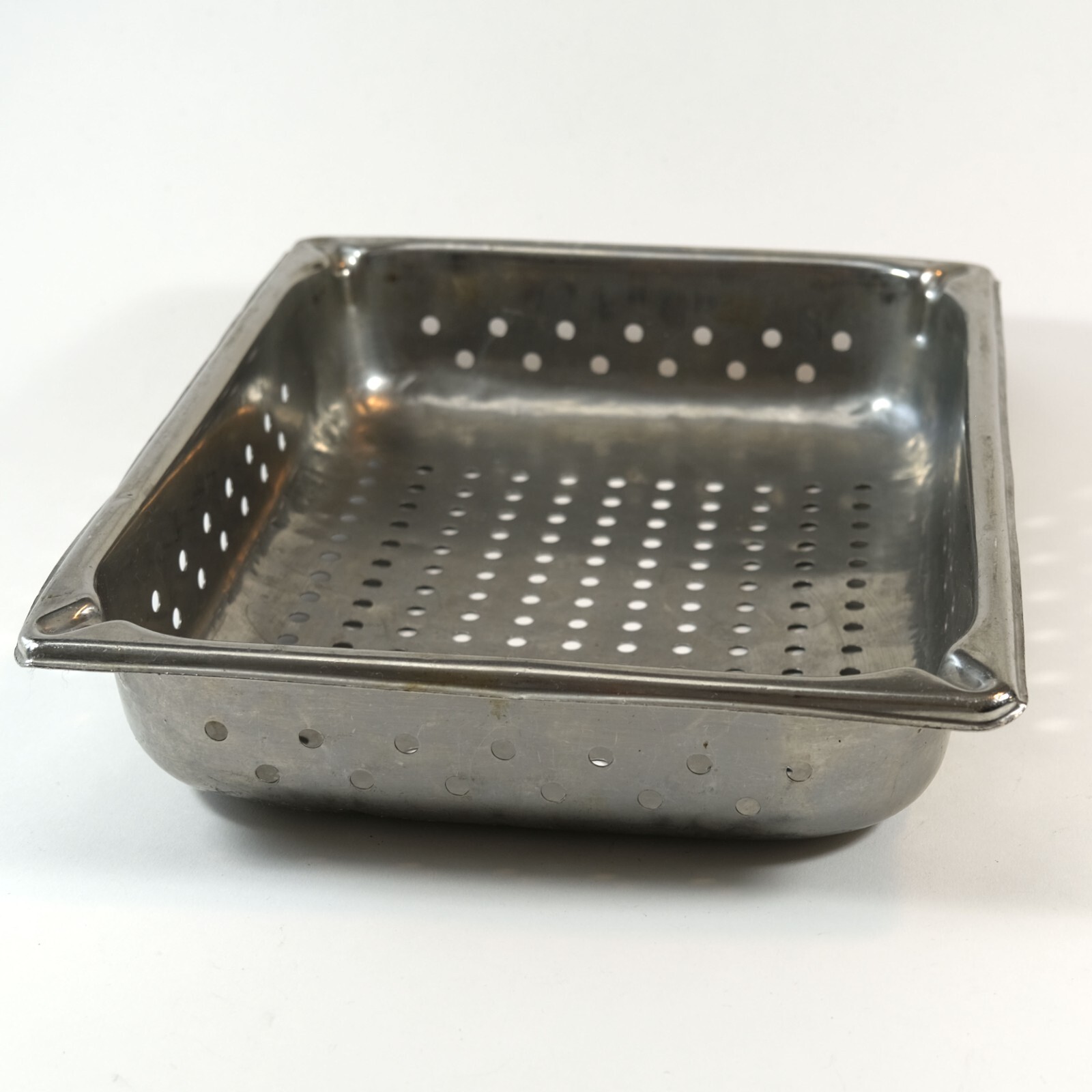 Vollrath 30222 Super Pan V Half Size x 2.5 D Perforated Food Pan