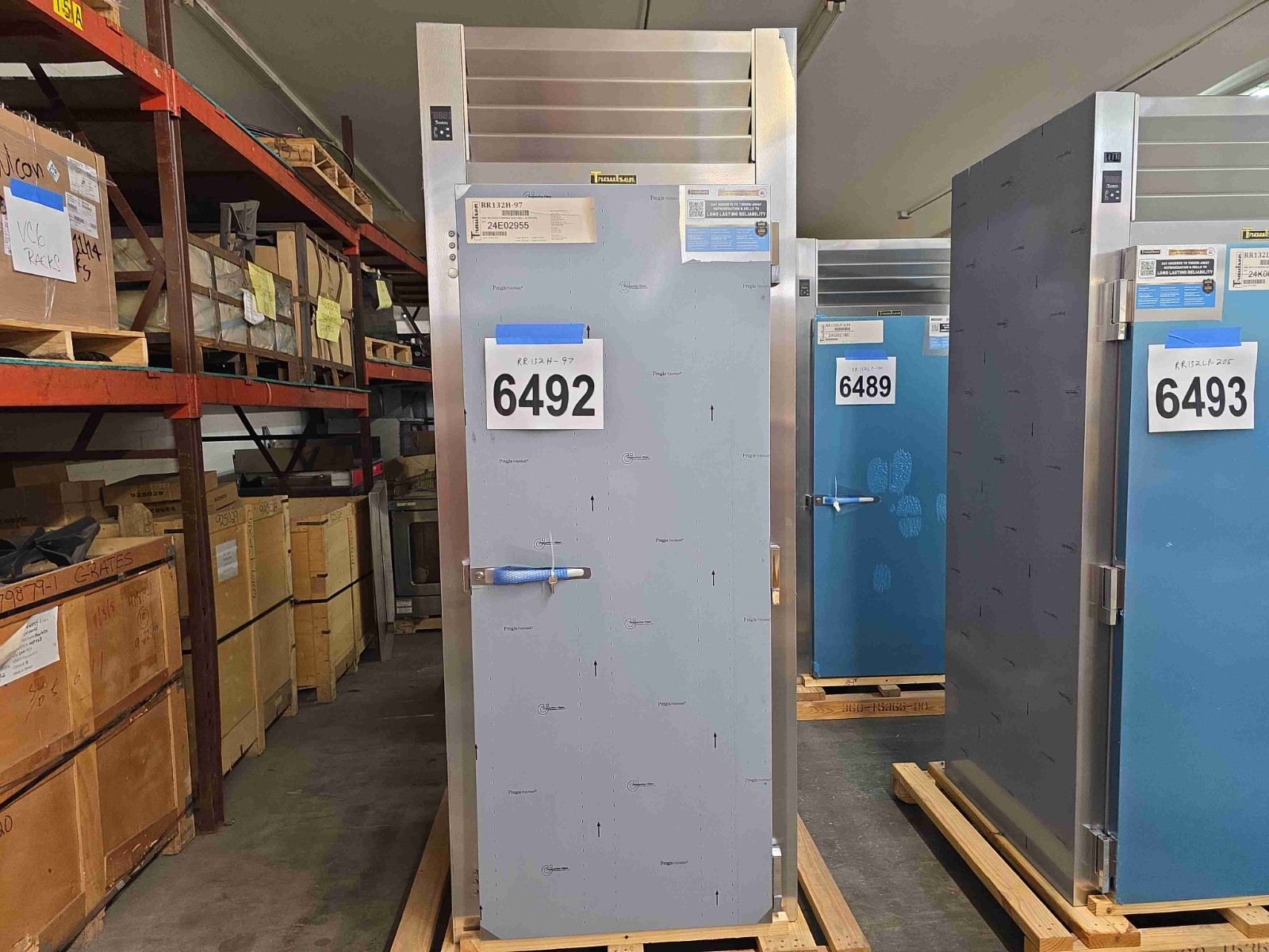 6492 New Old Stock Traulsen – Keg Cooler – 1-Door Cooler Roll In RRI132HUT-FHS