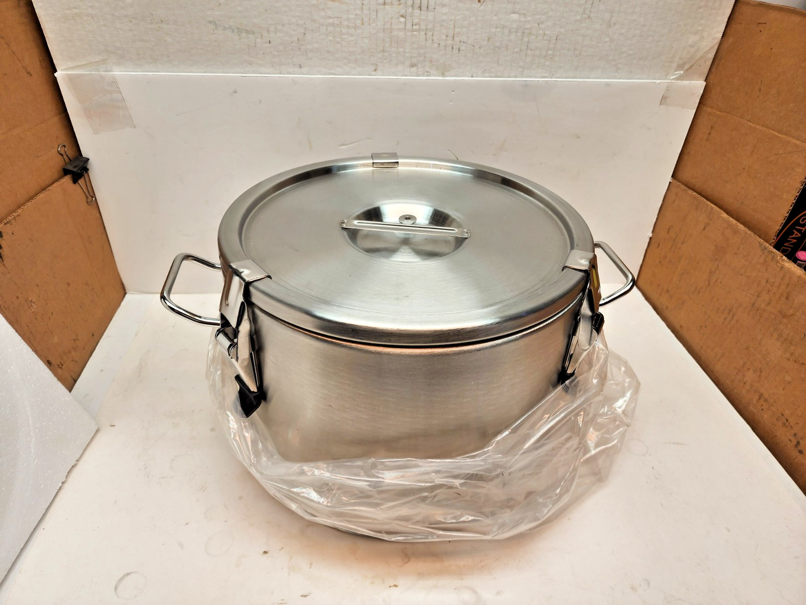 Stainless Steel Airtight Insulated Container with Lid and Locking Clamp