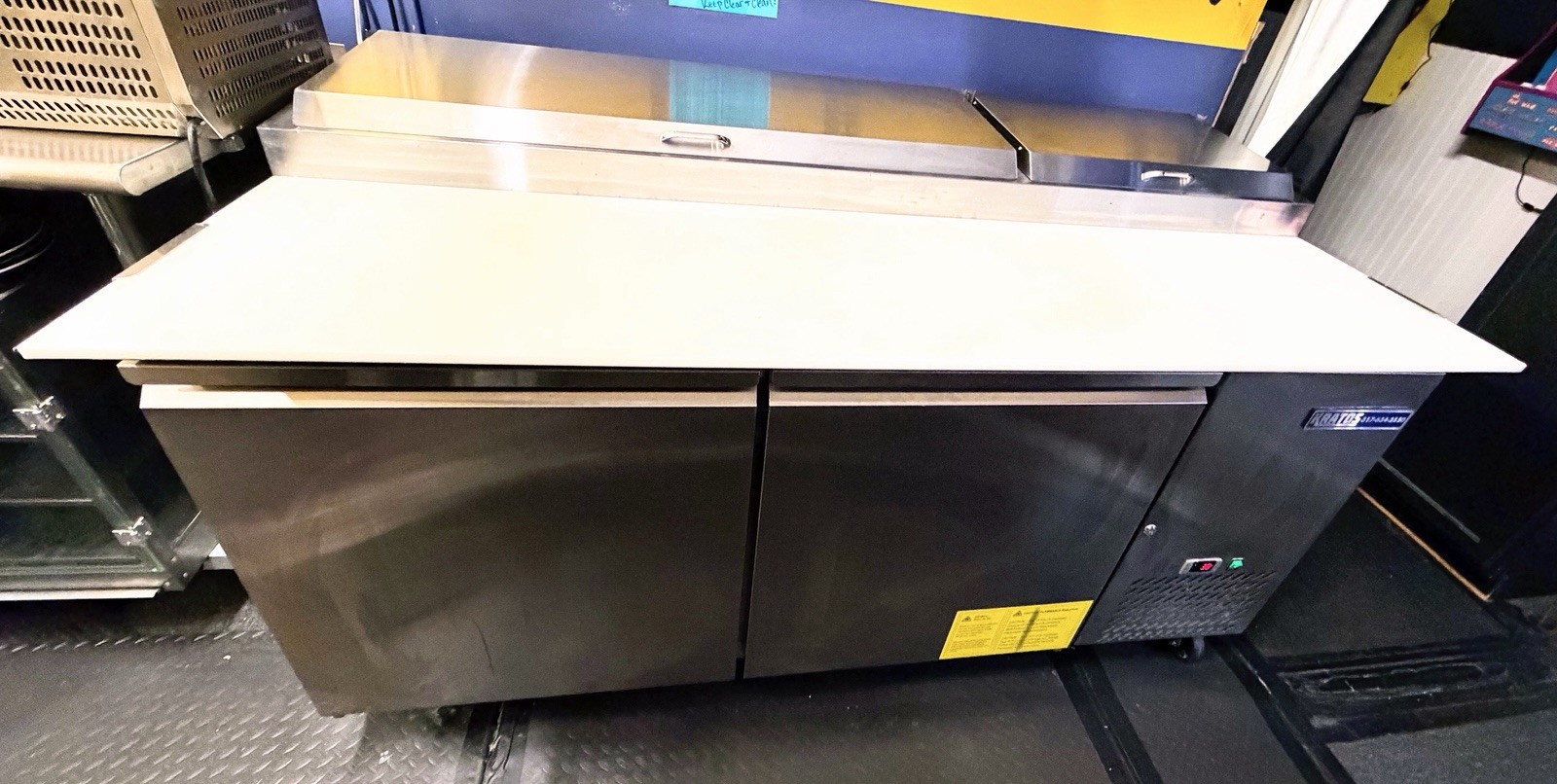 Kratos Refrigeration 69K-763 71” W Pizza Prep Table