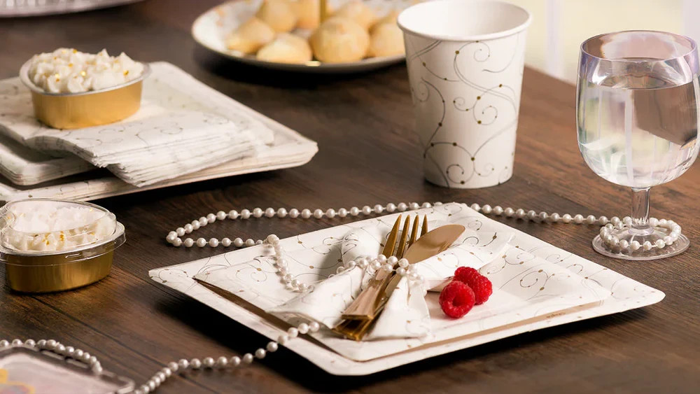 7 inches Swirls & Pearls Square Plates Elegant Disposable Dinnerware 144pcs