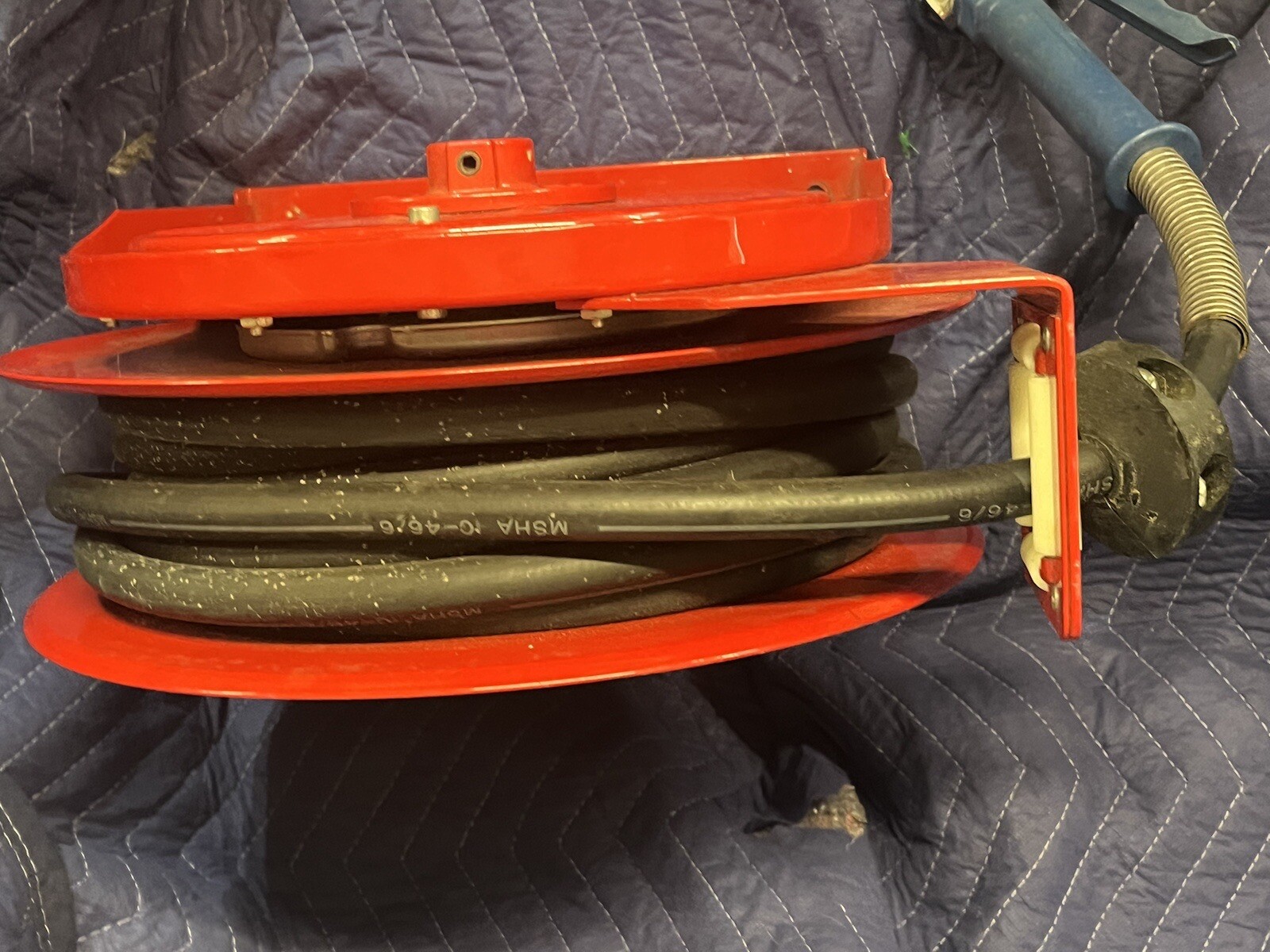 Chicago Faucets Retractable Hose Reel