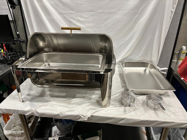 Acopa Supreme 8 Qt. Full Size Gold Accent Roll Top Chafer