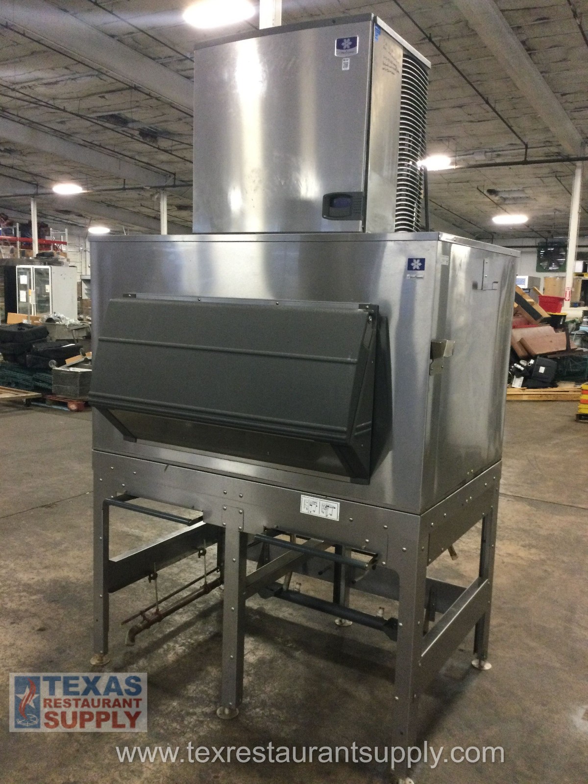 Manitowoc IY1204A-261 1200 Lbs Air Cooled Ice Maker High Volume System