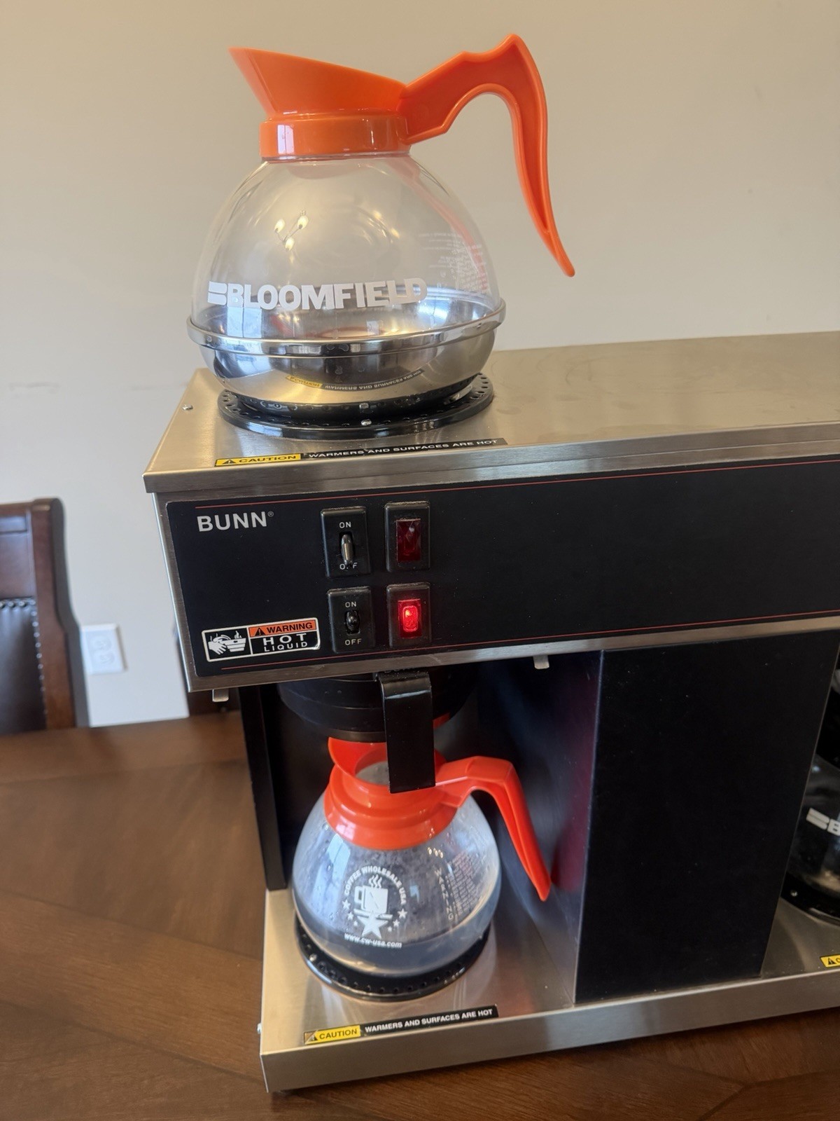 BUNN VPS 0048854 – 12 Cup Pourover Commercial Coffee Maker – 3 Warming Stations.