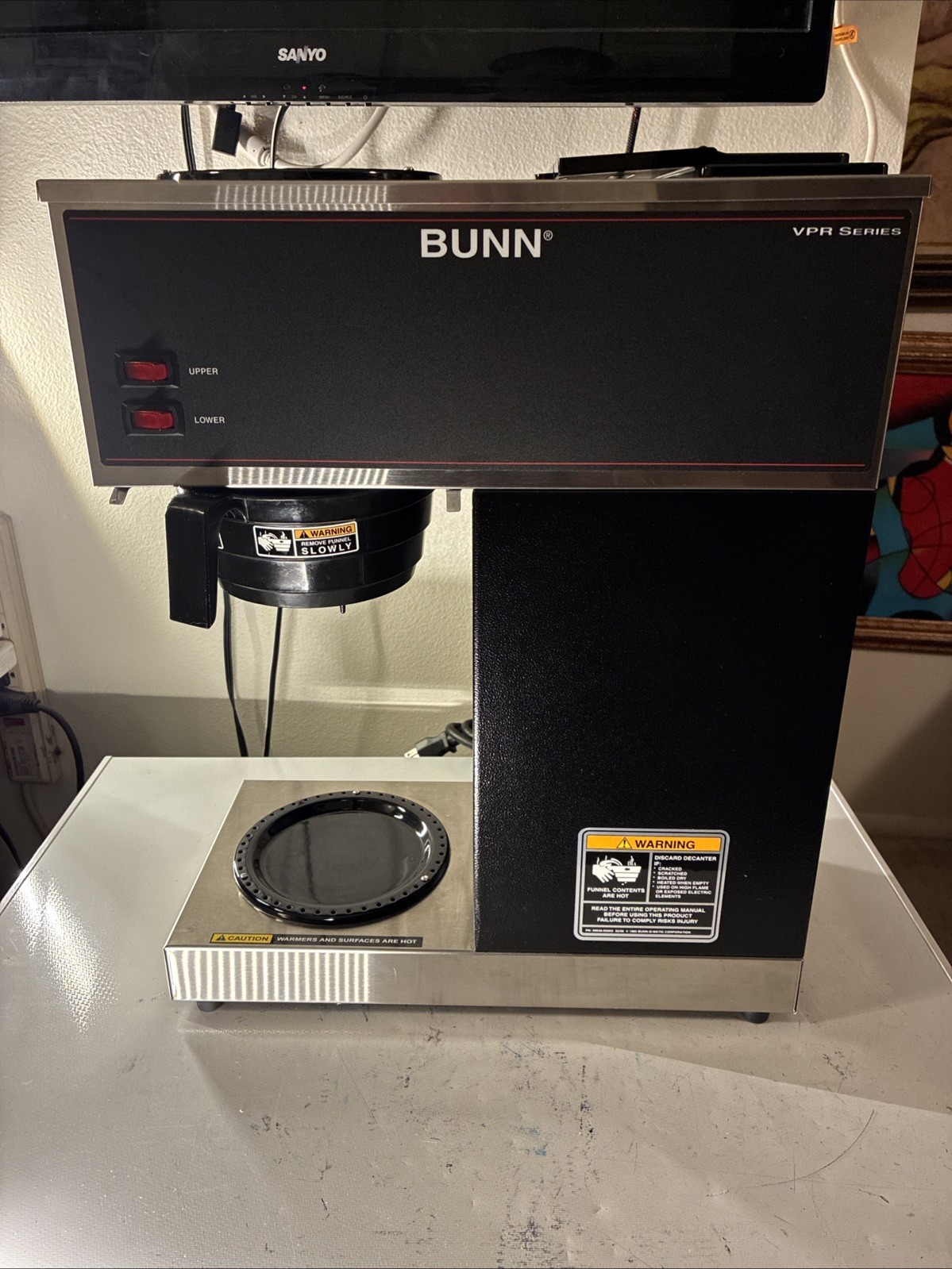 Bunn VPR 33200 Commercial Pour – Over Coffee Maker Dual Warmer (12-Cup) 120V