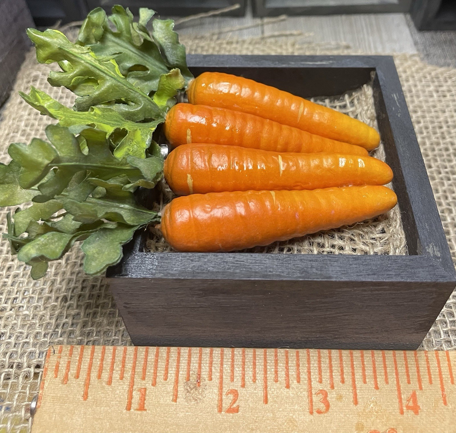 PRIMITIVE FARMHOUSE KITCHEN DECOR MINI VEGETABLES IN FARM MARKET CRATE CARROTS