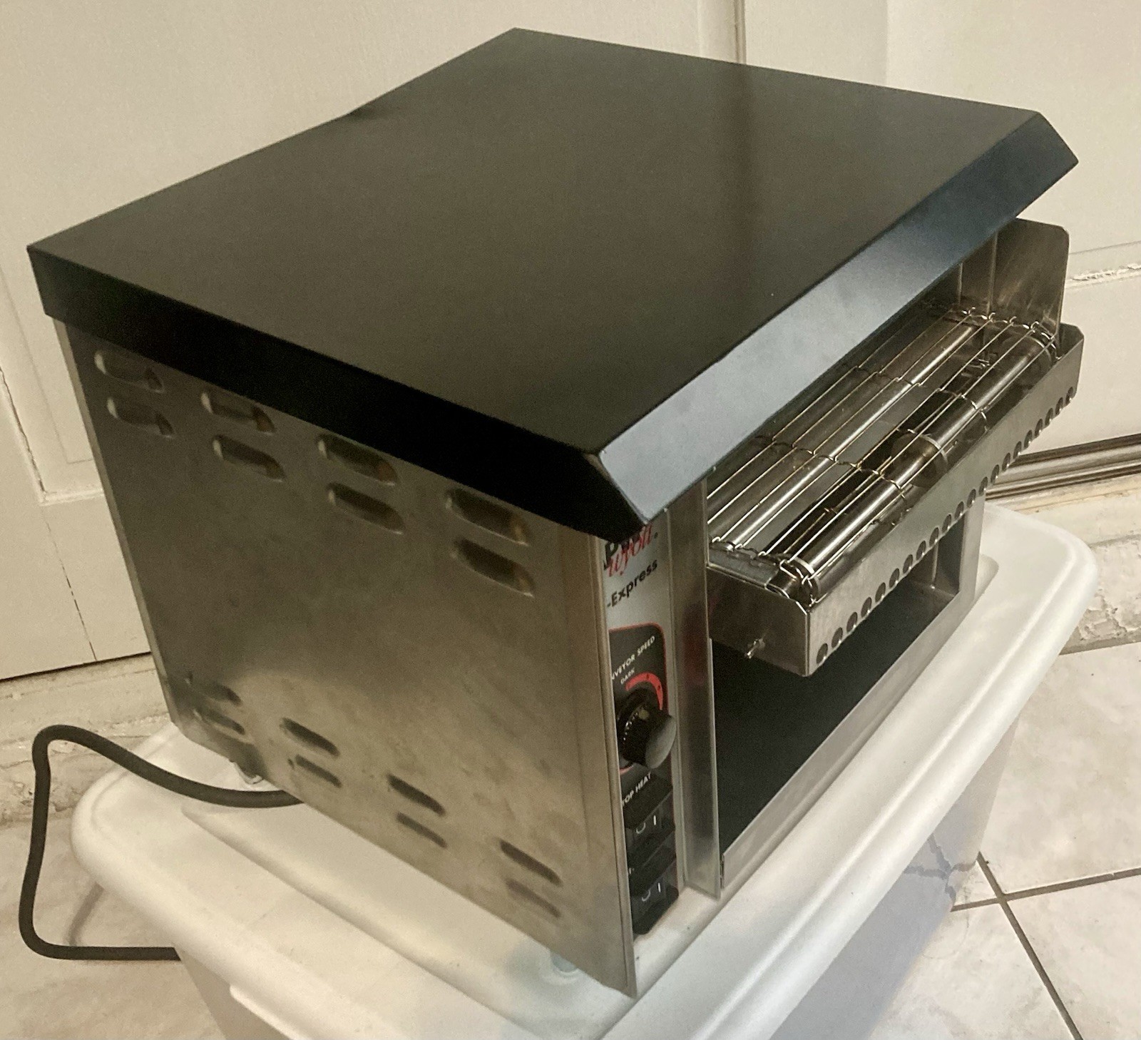Heavy Duty APW Wyott AT Express Radiant Conveyor Toaster 120 V TESTED Kitchen