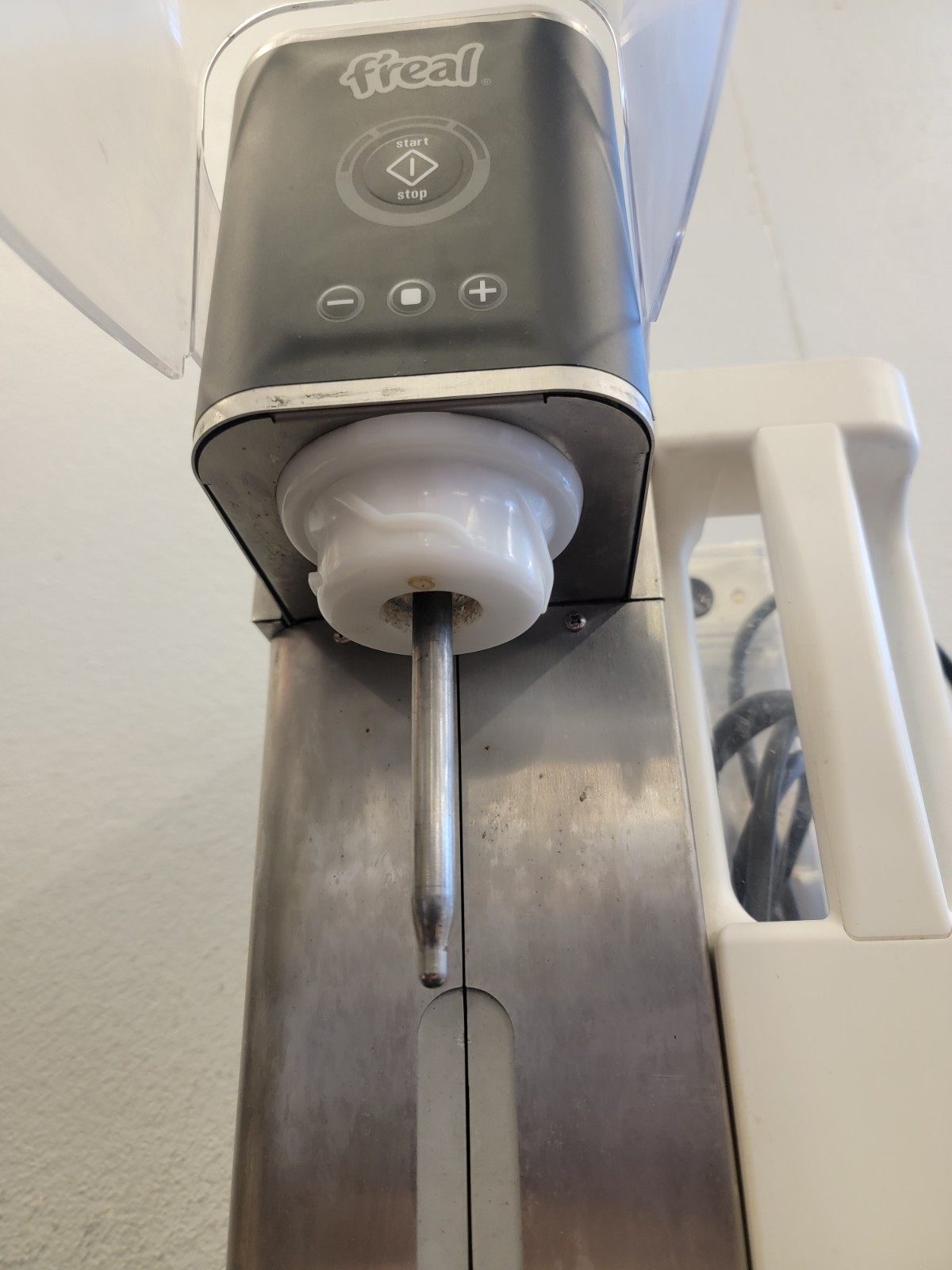 F’real FRLB7 Milkshake Blender Shake Machine Front Door Assembly Freal 👁