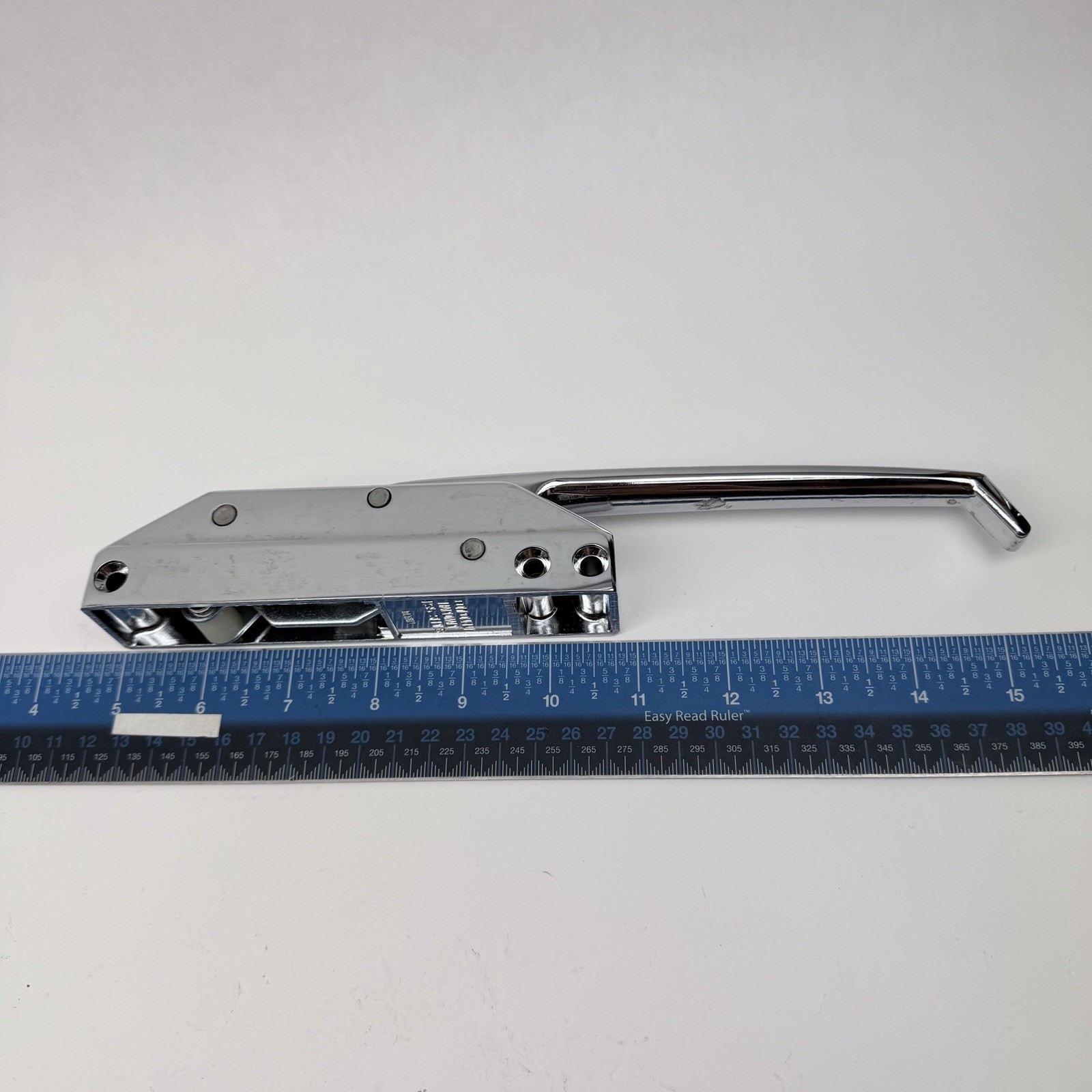 R35 Series Mechanical Latch and Strike (Mounting Hardware not included)