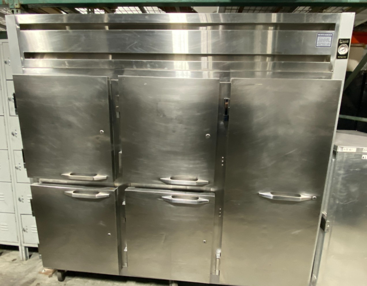 Cooler/ Randell 2030M Commercial Cooler/ 4 Half Doors & 1 Full Door SS 115V