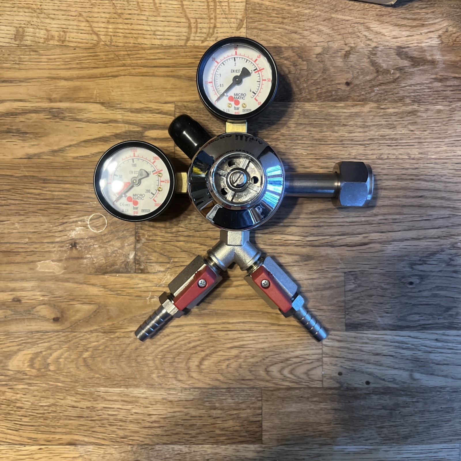 Micro Matic Premium Plus Dual Gauge CO2 Regulator with 2 shutoffs