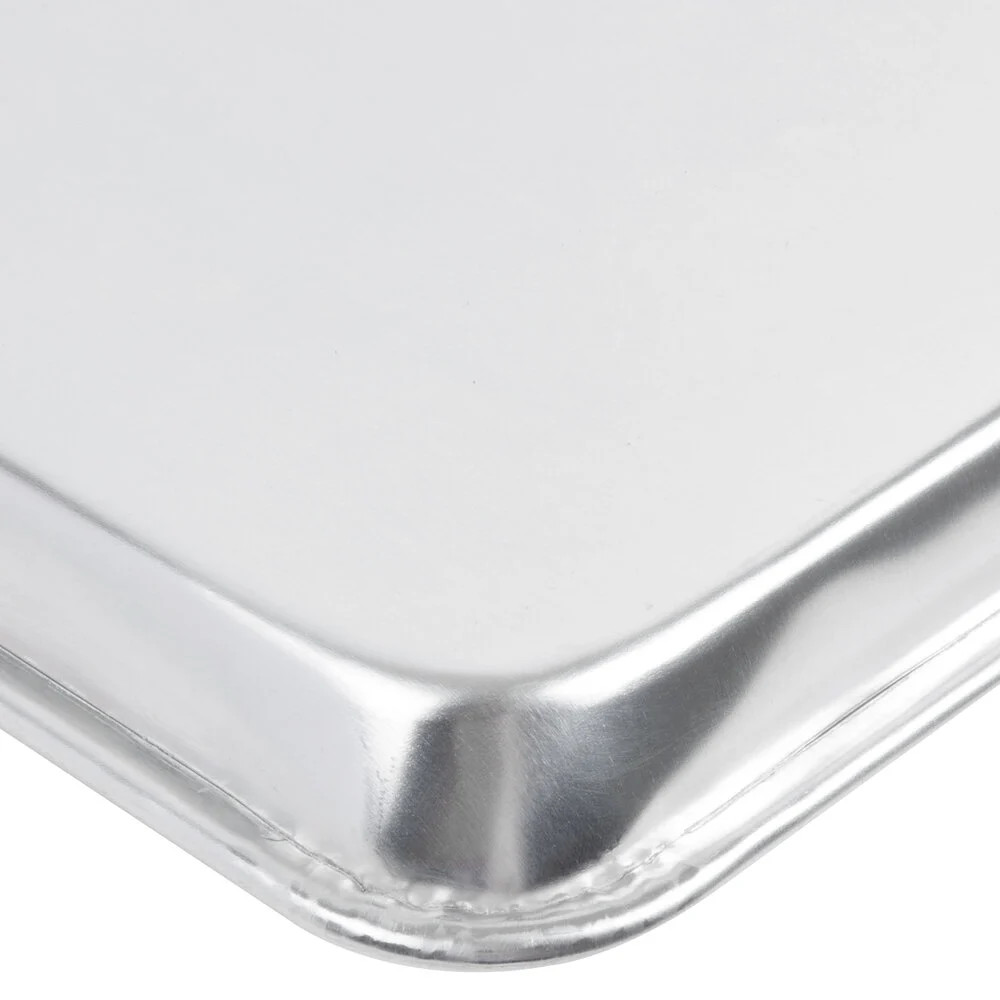 Lot 12 – Choice Half Size 13″ x 18″ 19 Gauge Wire in Rim Aluminum Bun Sheet Pan