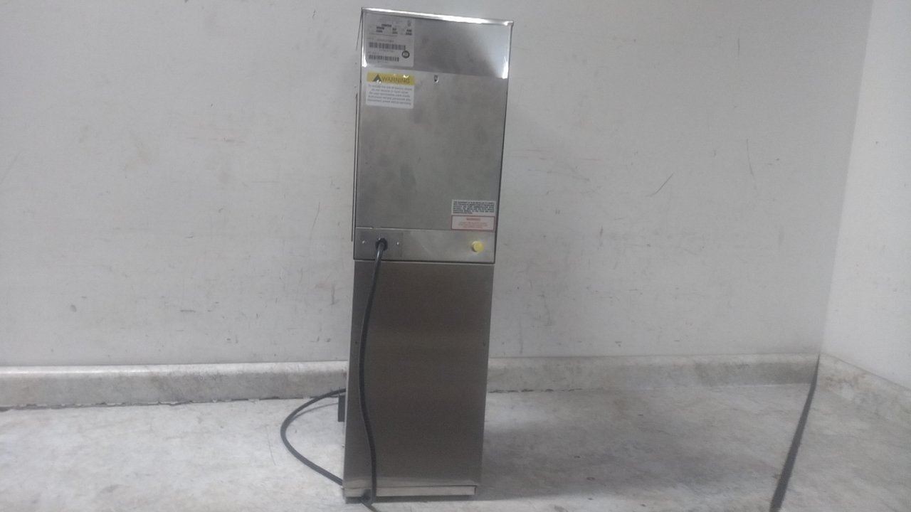 Newco Coffee NKT3-NS1 120VAC 1750W 3 Gal Cap Tea and Coffee Brewer (C)
