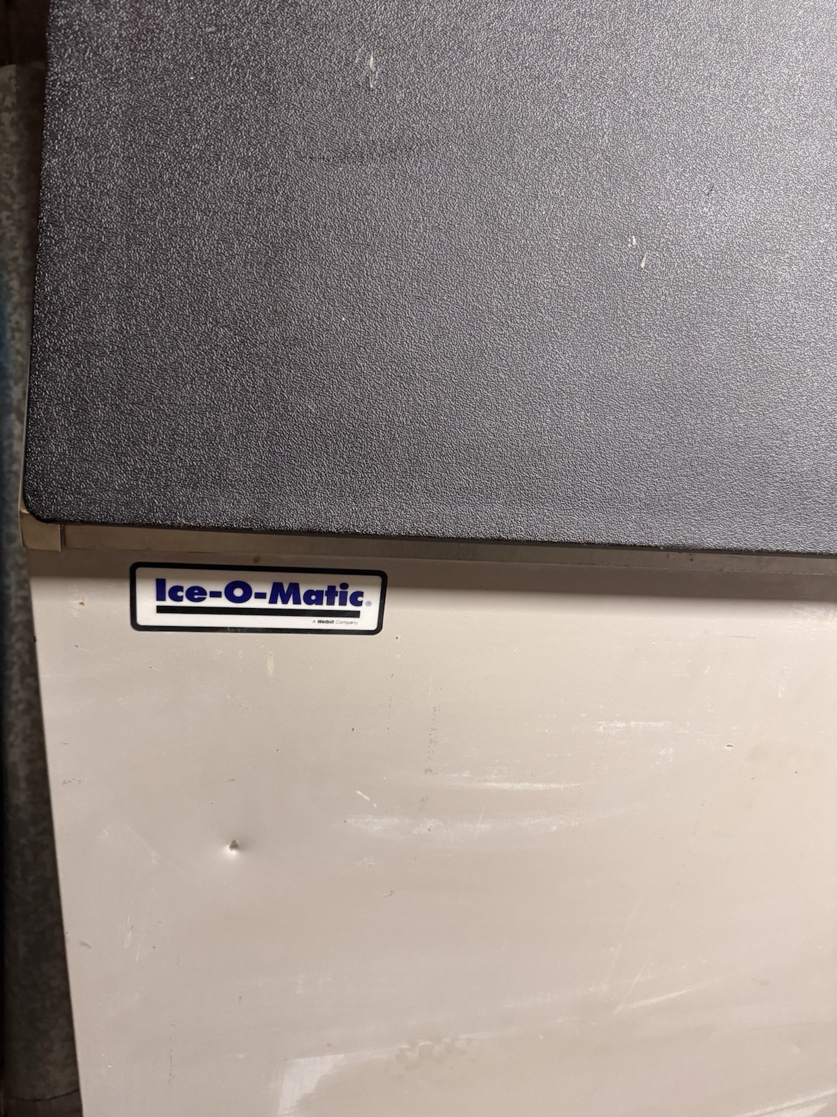 Manitowoc SD0212A Air Cooled Ice Machine 200lb Full Cube Automatic Defrost