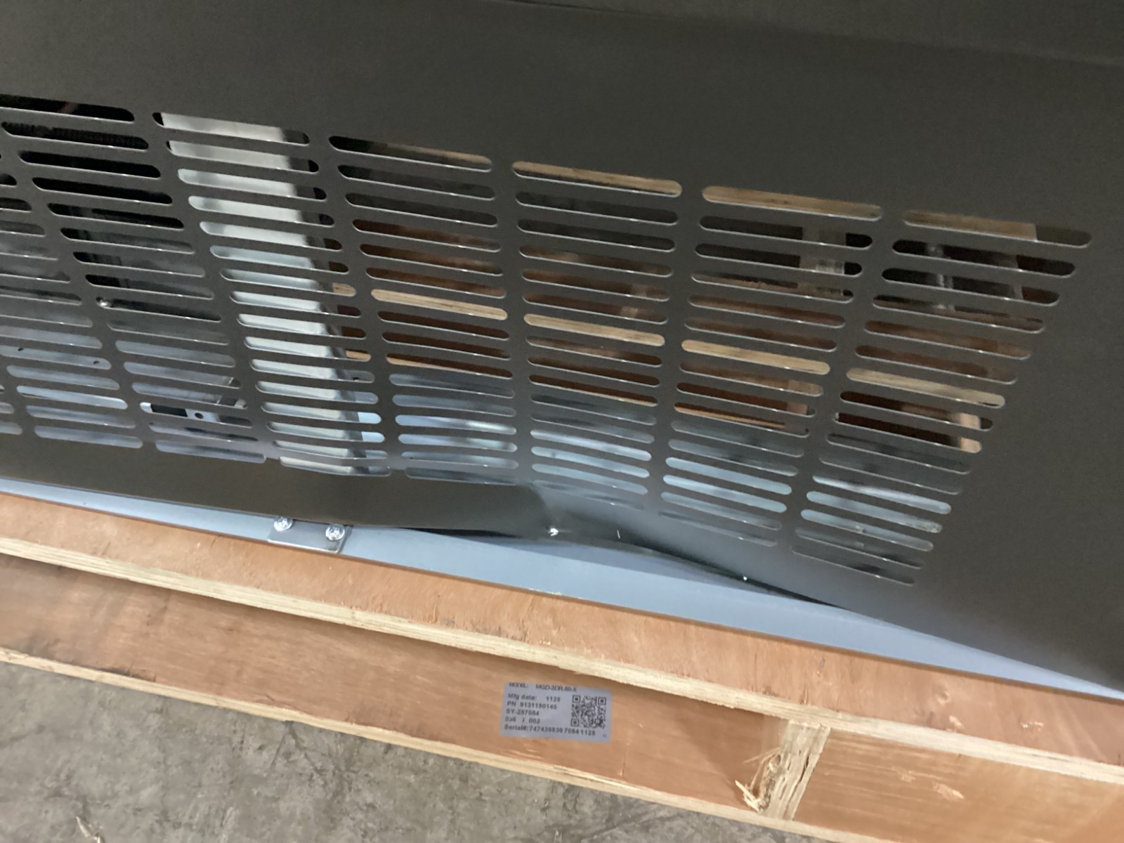 |4924| MoTak MGD-3DR-80-X 78 3/8″ Three Section Glass Door Merchandiser – (2) Le
