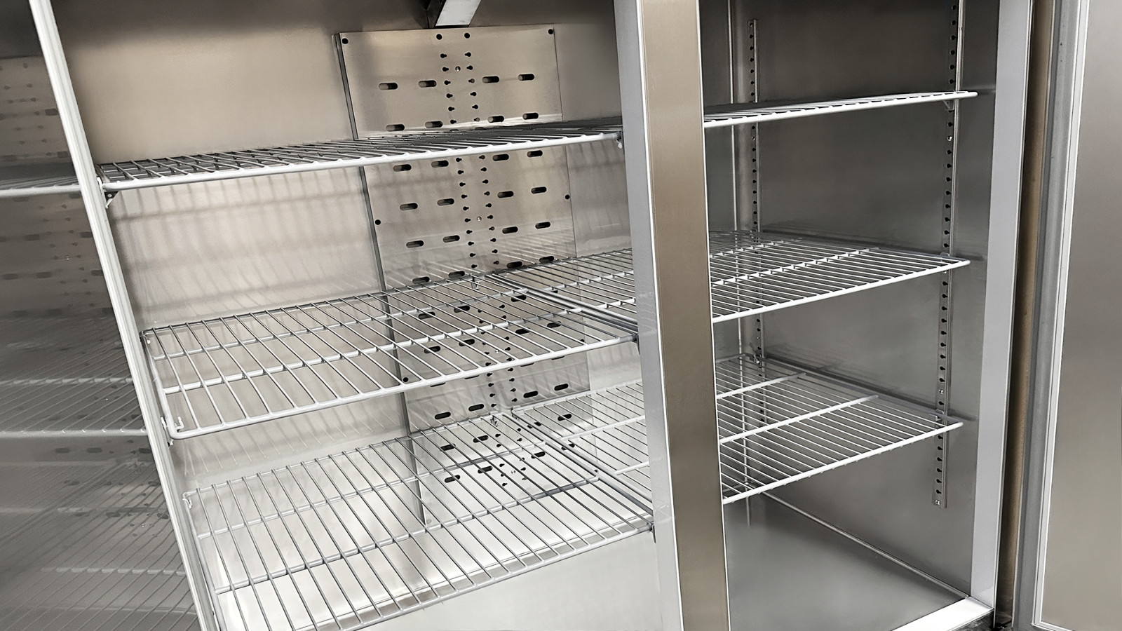 NSF 54″ Reach-In Refrigerator 2 Solid Door Commercial Stainless Steel Restaurant