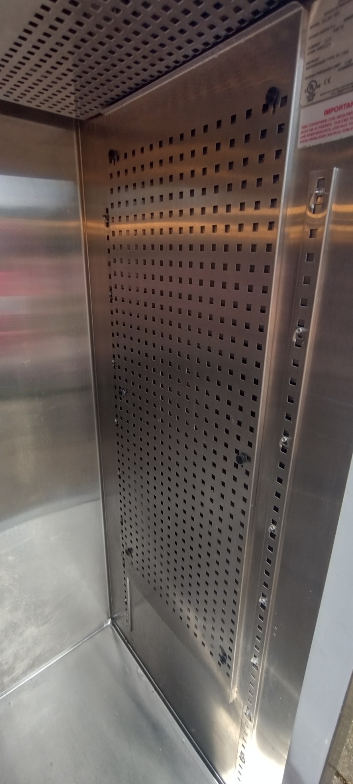 Continental DL3R-SS 3 Door Commercial Refrigerator SS 72 Cu Ft Runs Cool W Rack