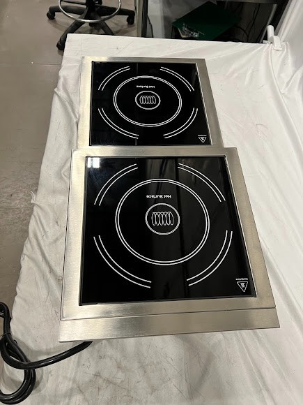 Avantco Stainless Steel Double Countertop Step-Up Induction Range – 208-240V.