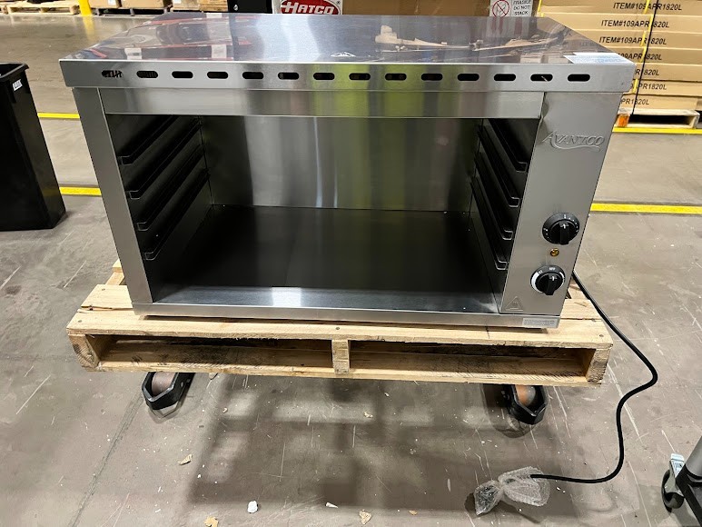 Avantco 32″ Electric Countertop Cheese Melter – 208/240V, 2290/3050W.