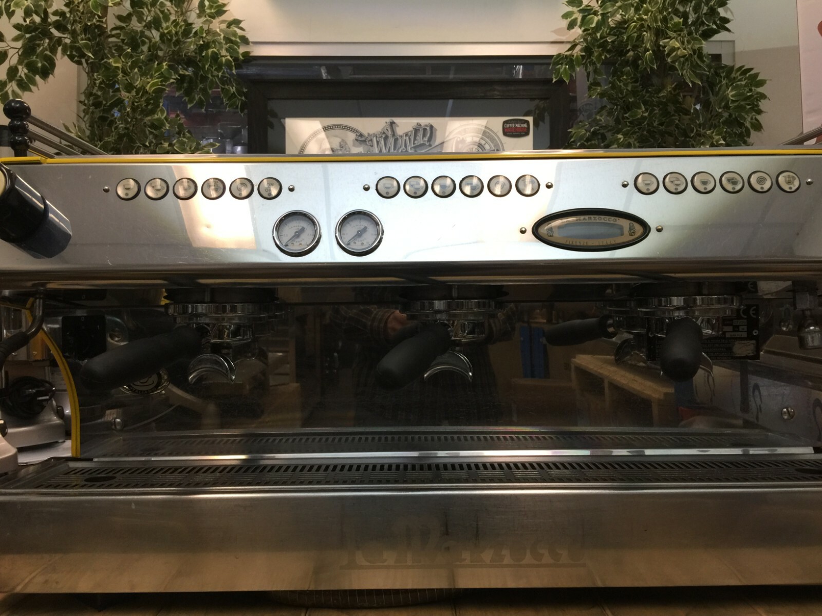 LA MARZOCCO FB80 3 GROUP YELLOW BLACK ESPRESSO COFFEE MACHINE COMMERCIAL CAFE