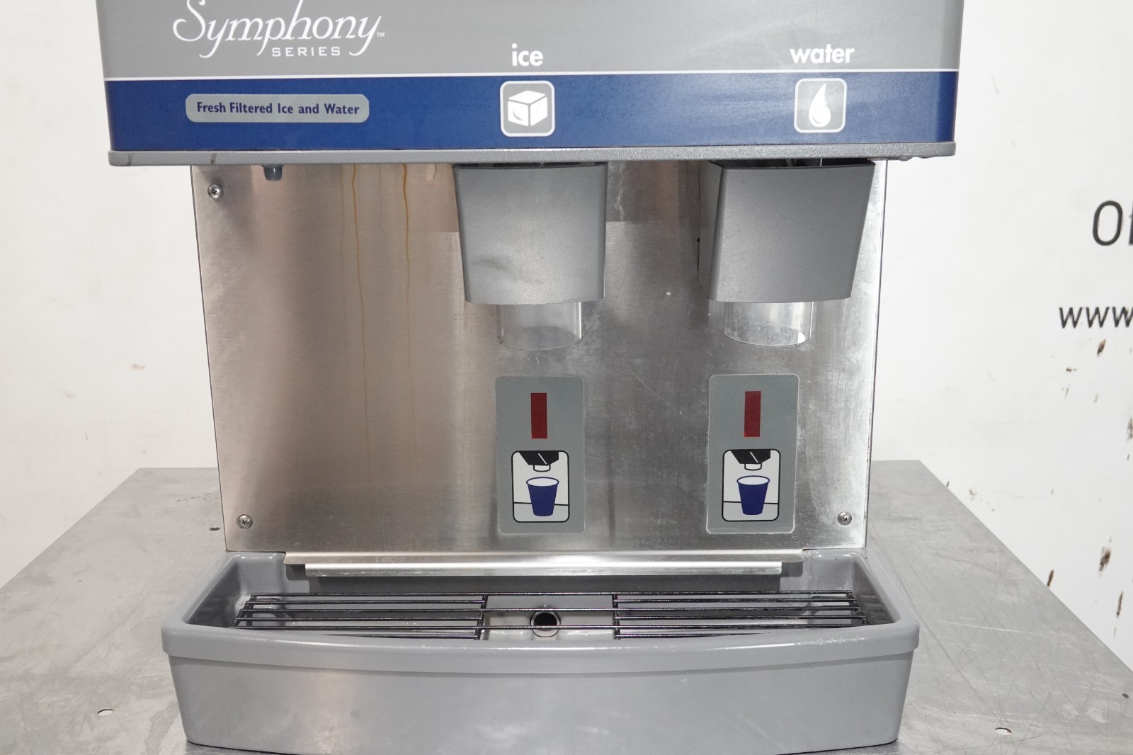 FOLLET 400 LBS AIR COOLED ICE MAKER/WATER DISPENSER (CHEWABLE ICE) MODEL 25CT400