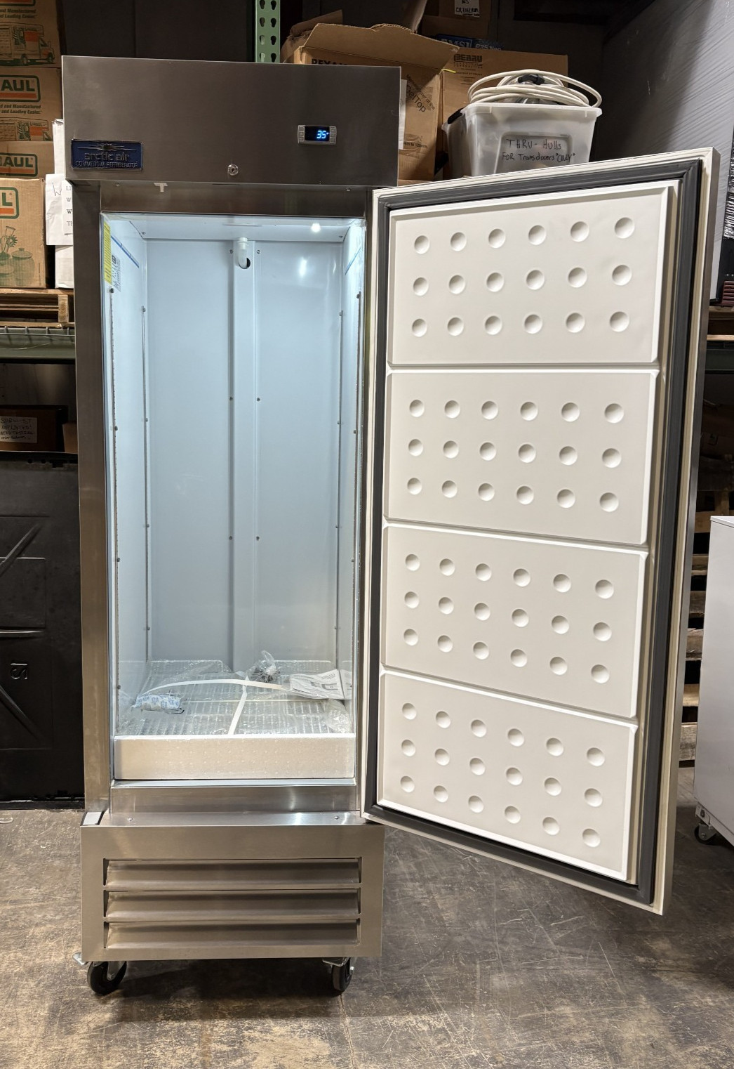 Arctic Air AR23 AR23EZ 26.75″ One Section Reach-in Refrigerator, 23 cu. ft