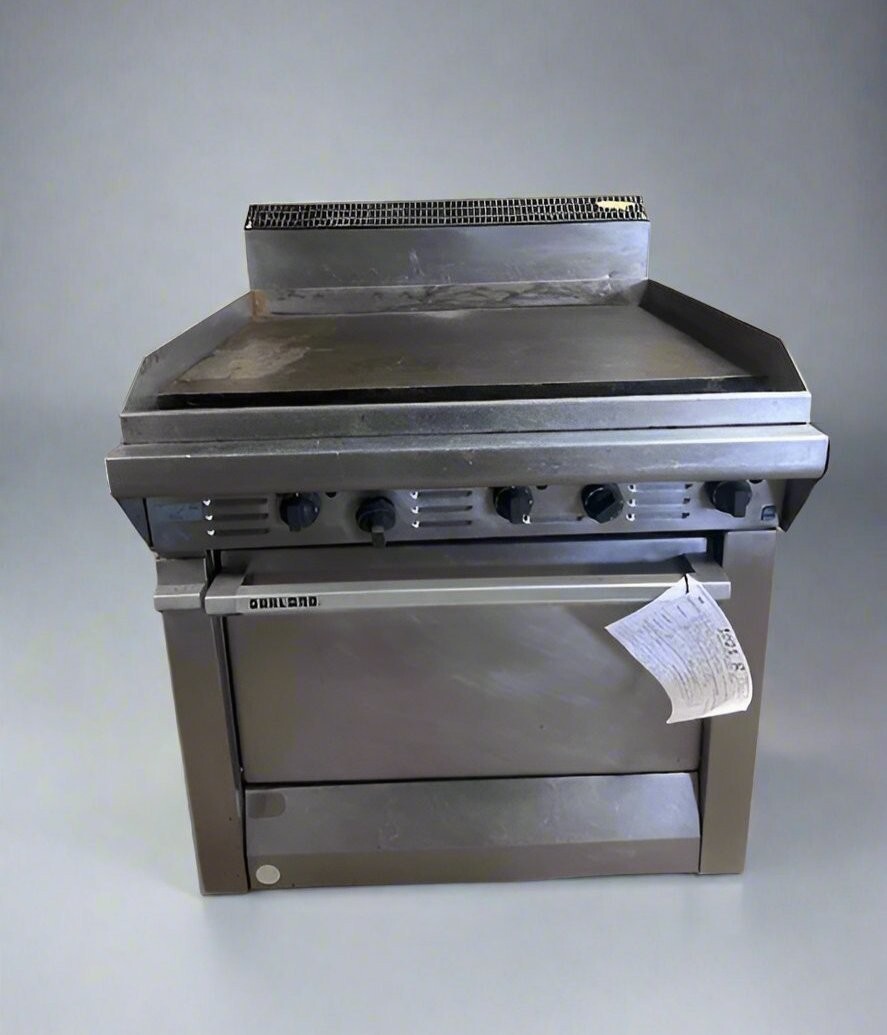GARLAND M48R STAINLESS STEEL COMMERCIAL GRIDDLE W/ STANDARD OVEN BASE ON CASTERS