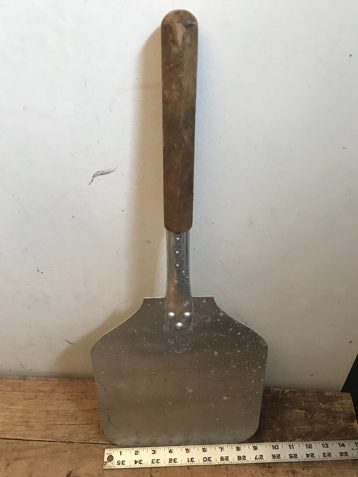 Large American Metalcraft Commercial Pizza Peel Spatula Aluminum Wood Handle USA