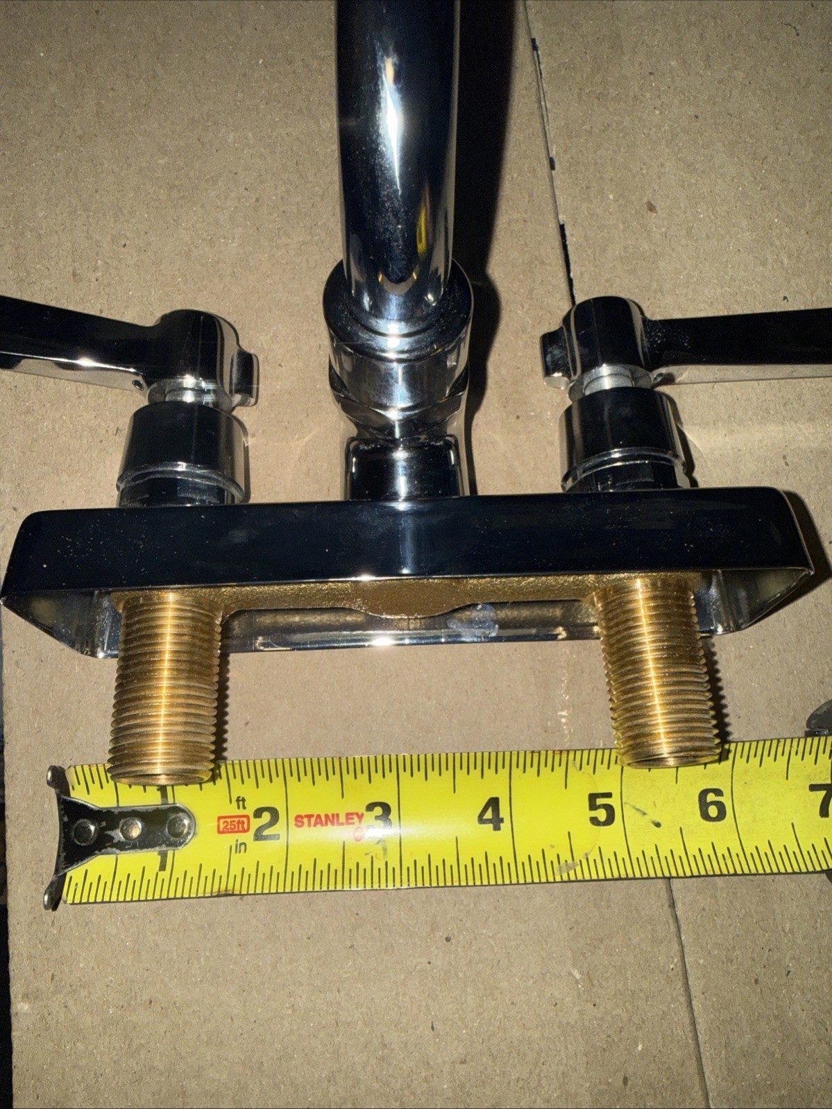 Wall Mounted Faucet Swivel Neck Unknown Brand New Read