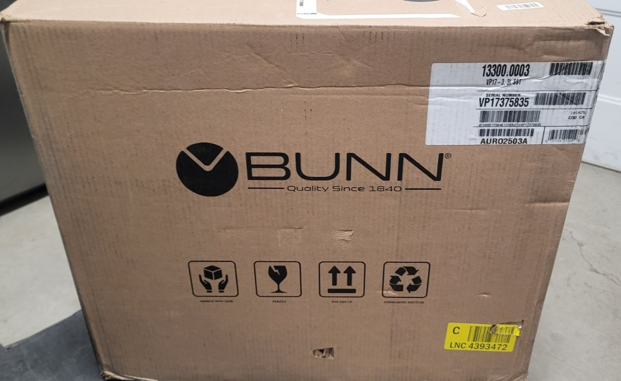 Bunn 13300.0003 8 Inch Electric Coffee Brewer for Decanters with 3 Warmers